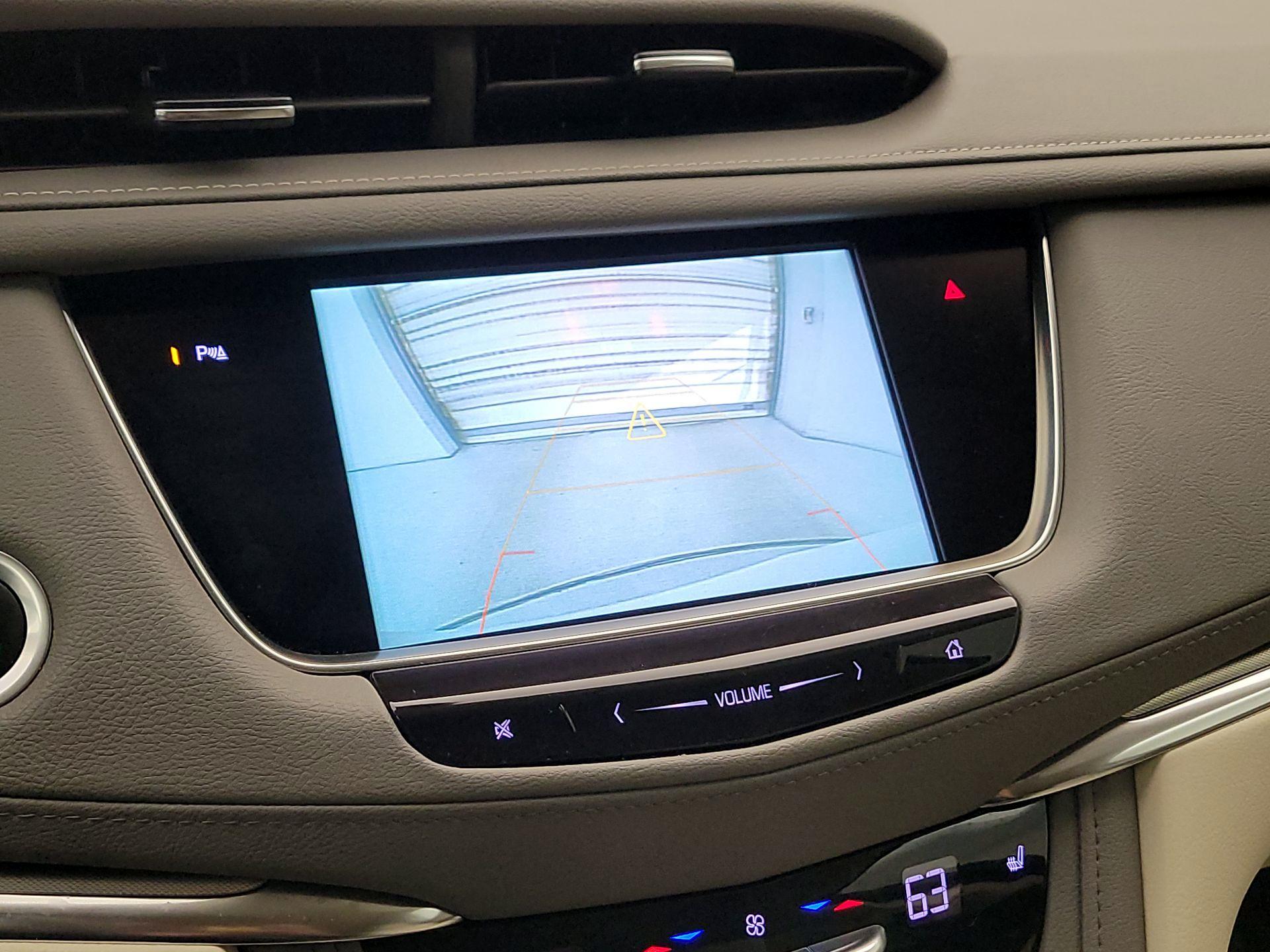 Thumbnail: 2019 Cadillac XT5 - 15