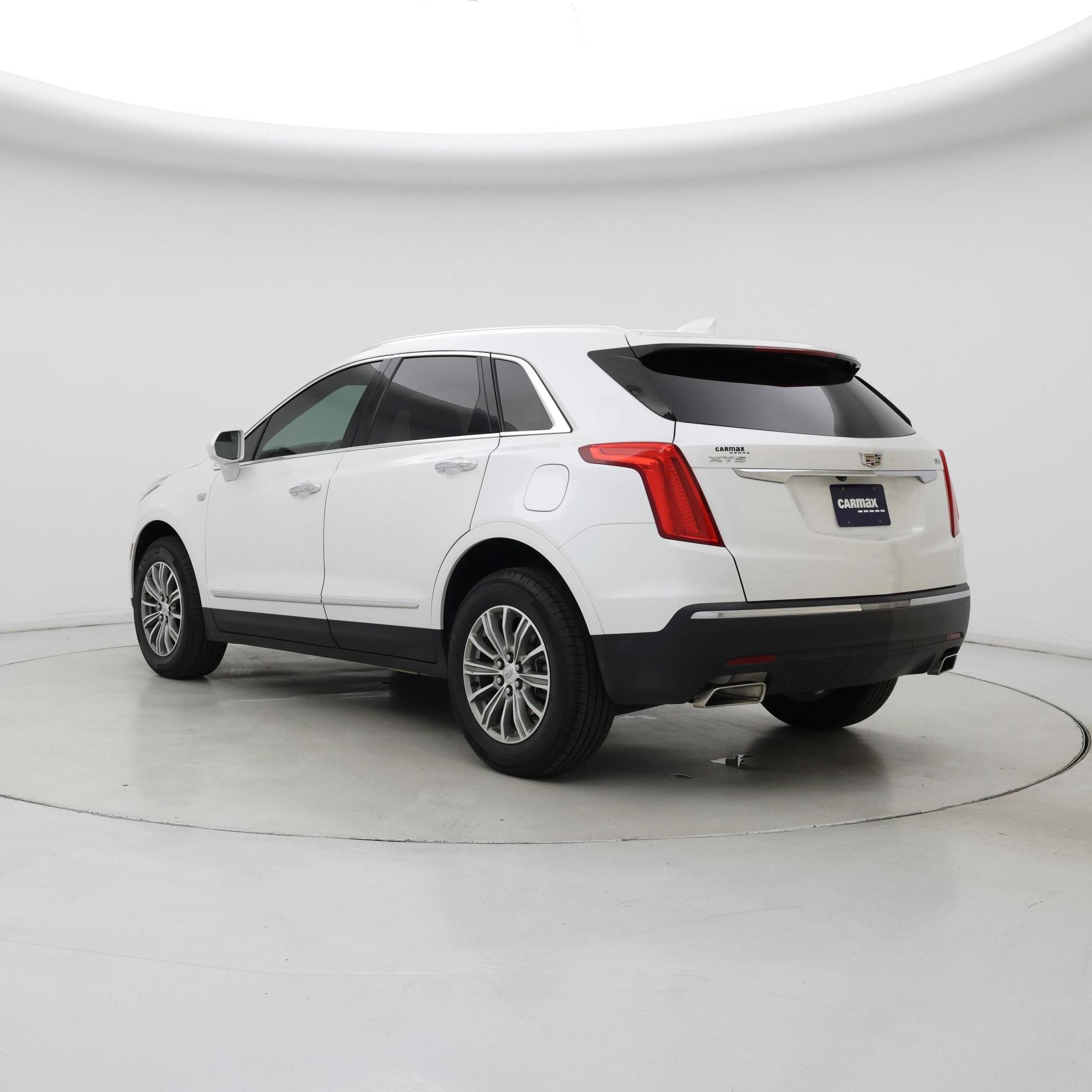 Thumbnail: 2019 Cadillac XT5 - 2