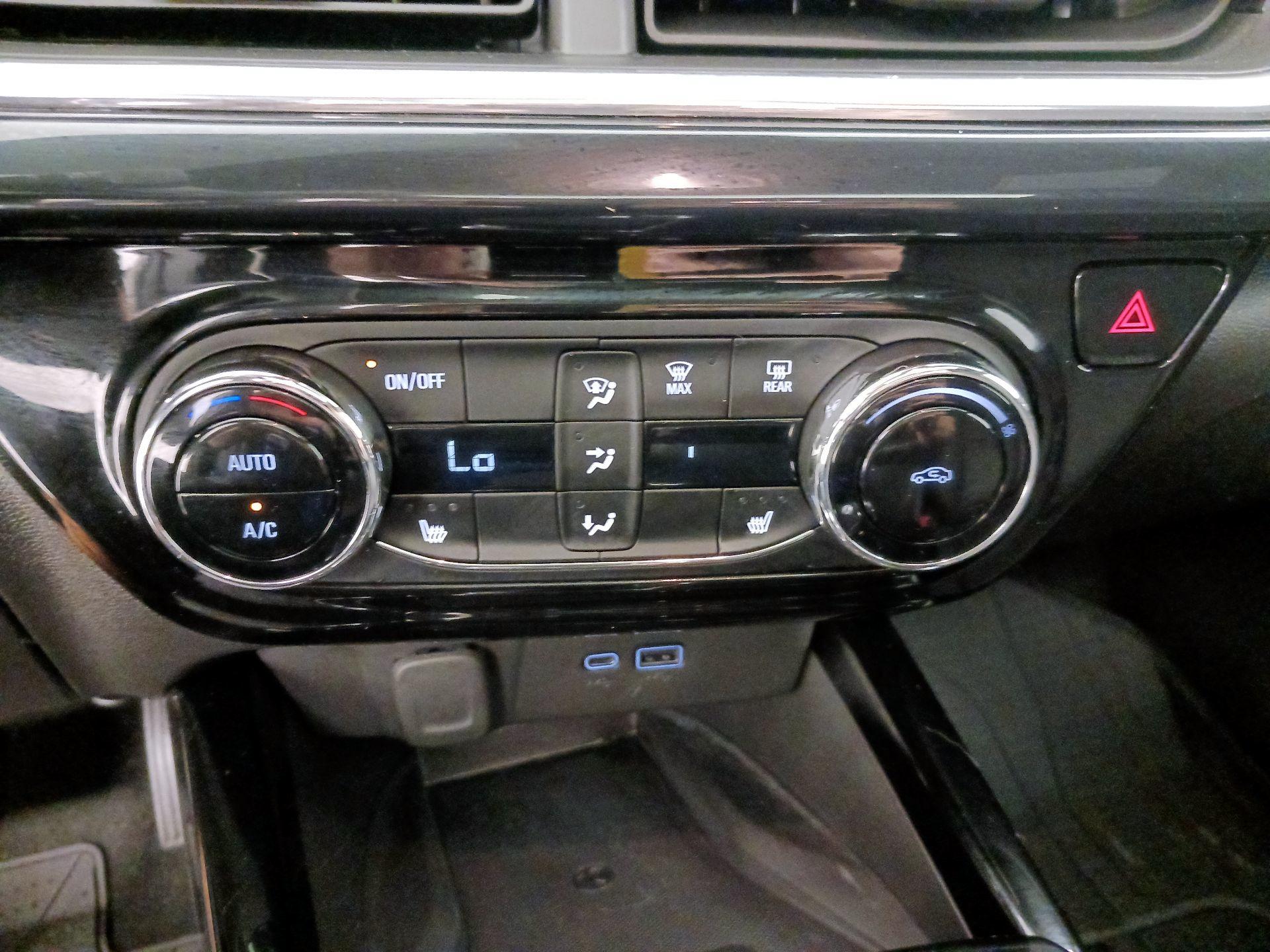 Thumbnail: 2025 Chevrolet Trax - 17