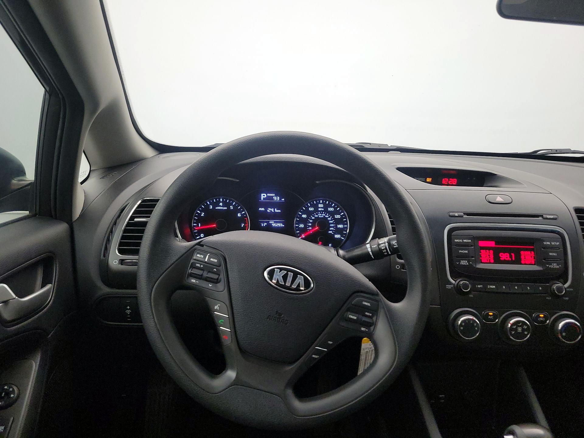 Thumbnail: 2018 Kia Forte - 10