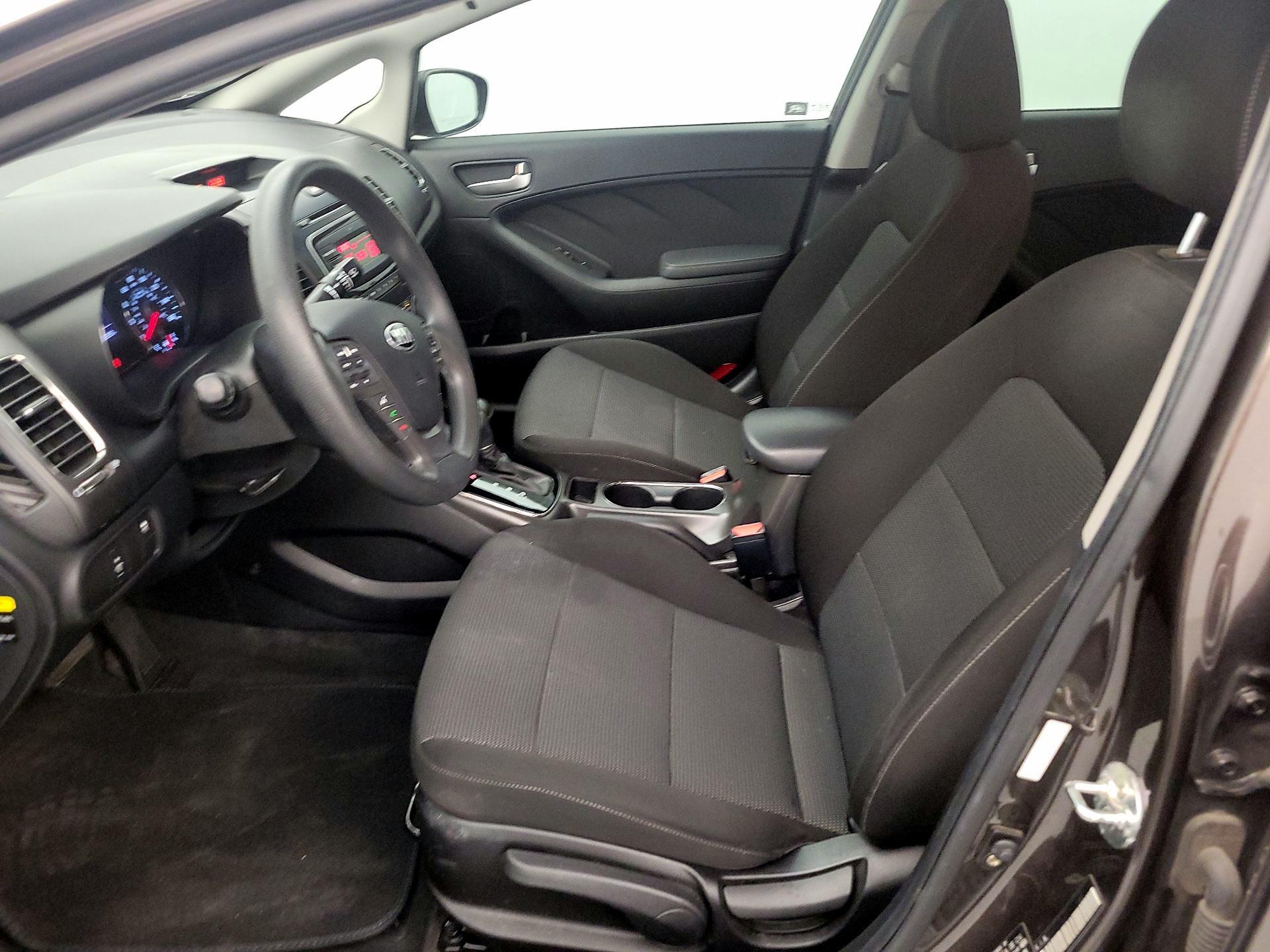 Thumbnail: 2018 Kia Forte - 11