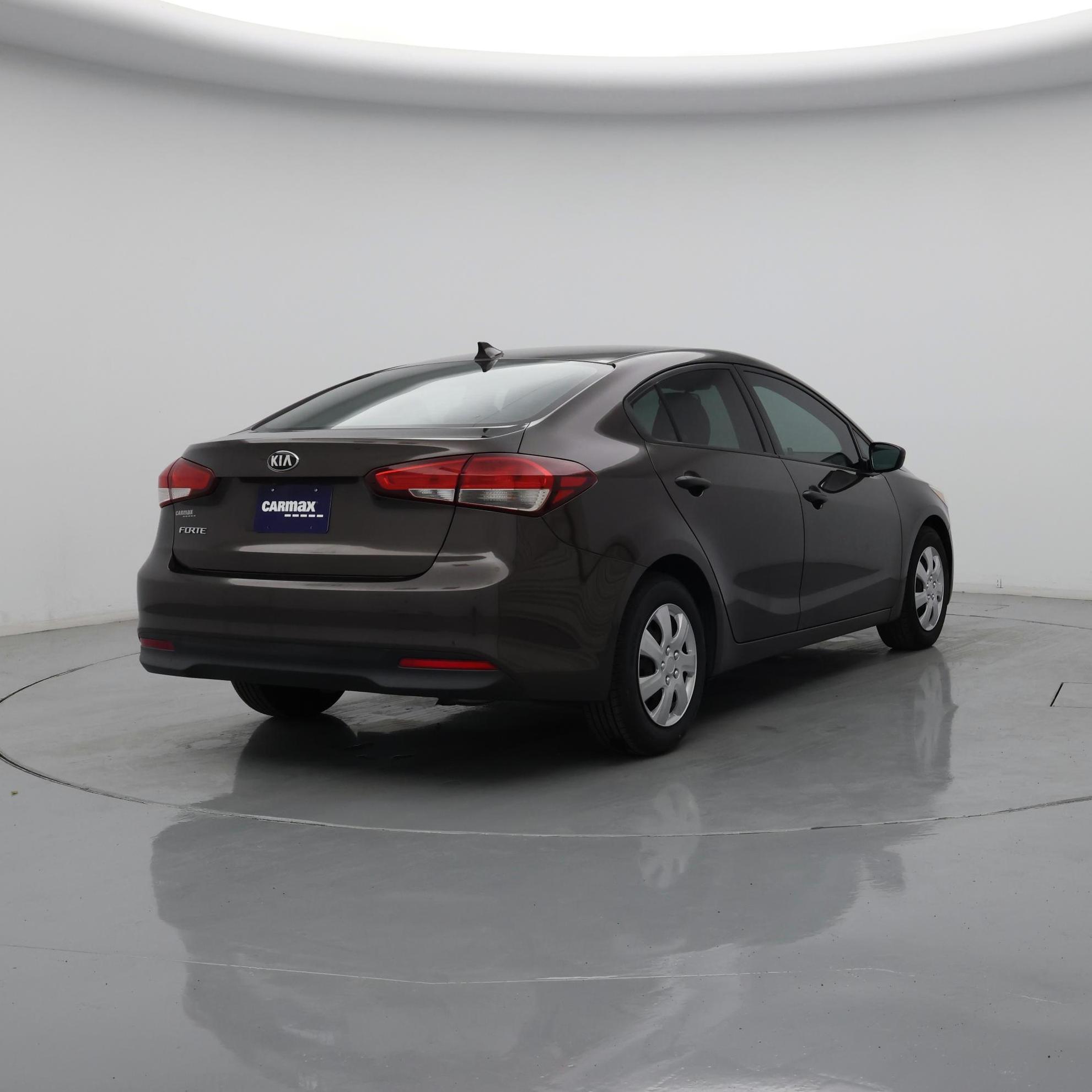 Thumbnail: 2018 Kia Forte - 8