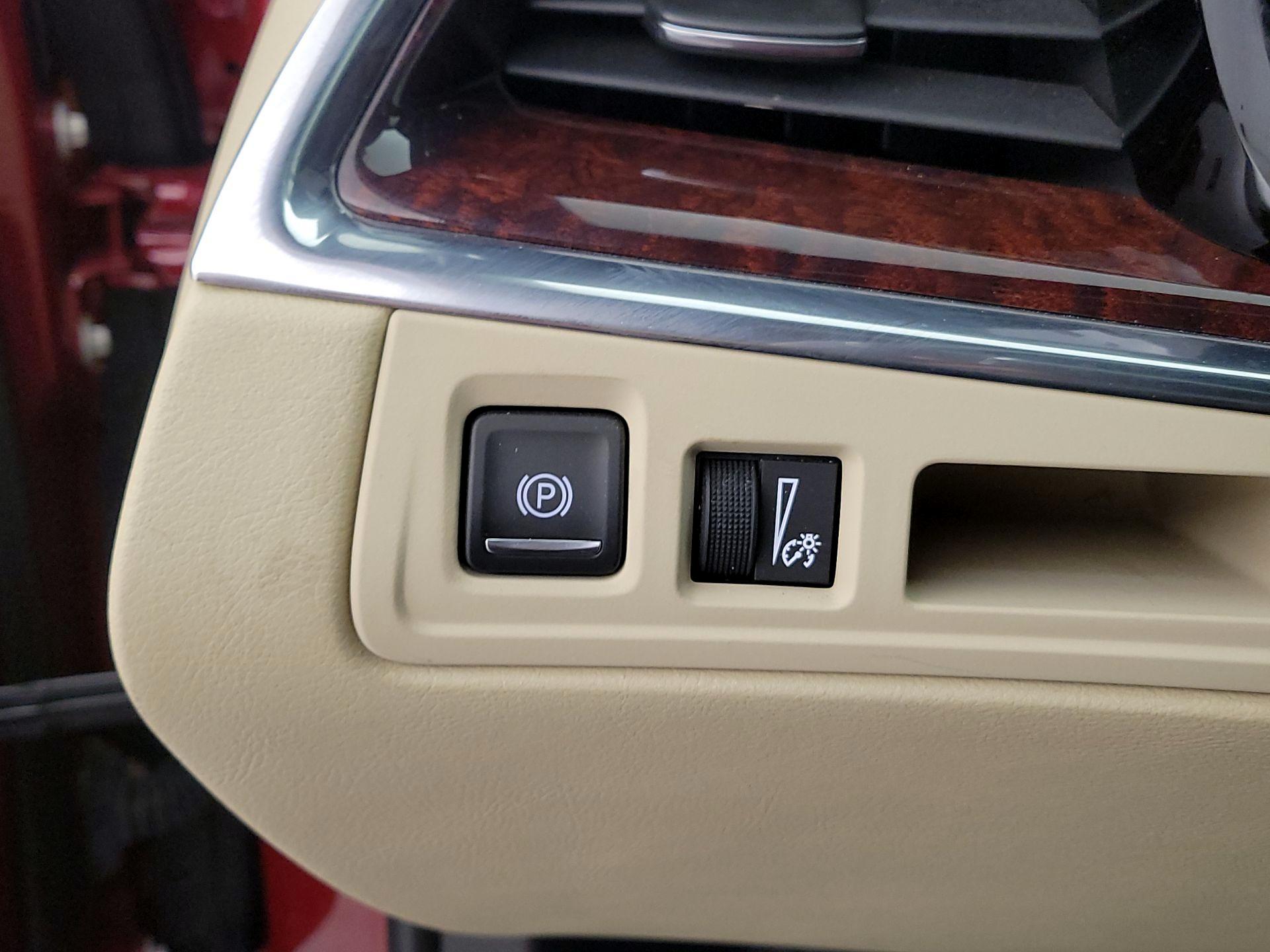 Thumbnail: 2018 Cadillac XT5 - 13