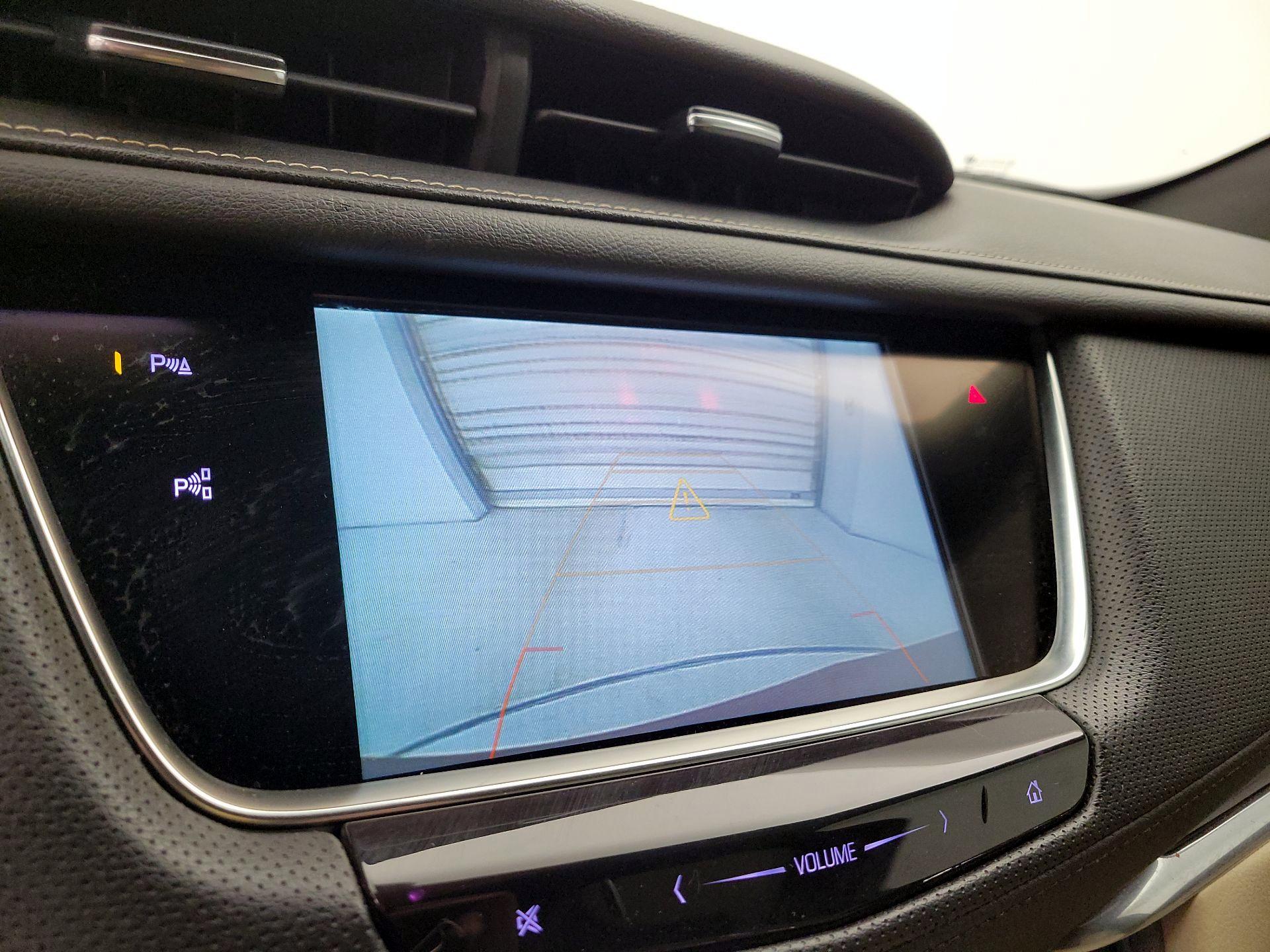 Thumbnail: 2018 Cadillac XT5 - 15