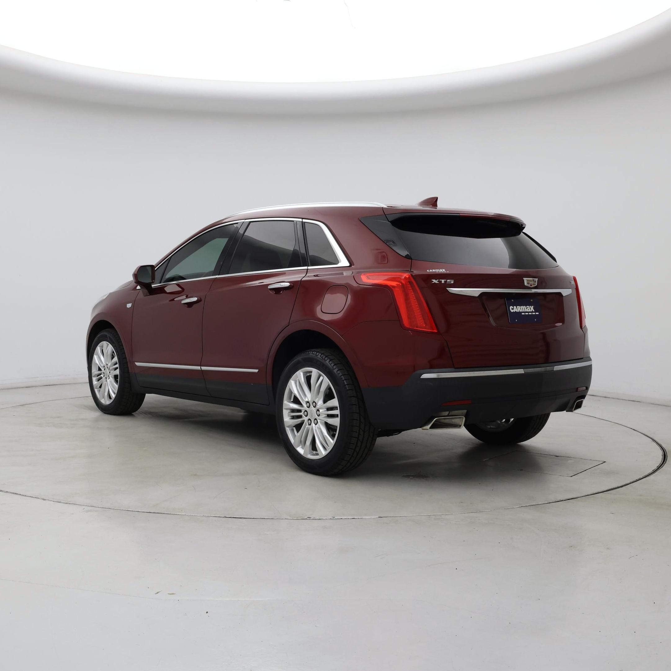 Thumbnail: 2018 Cadillac XT5 - 2