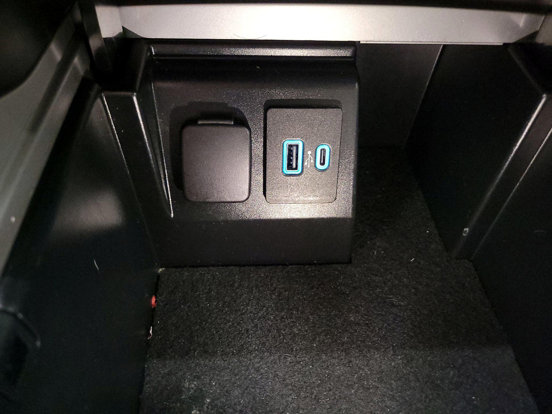 Thumbnail: 2023 Ford Explorer - 19