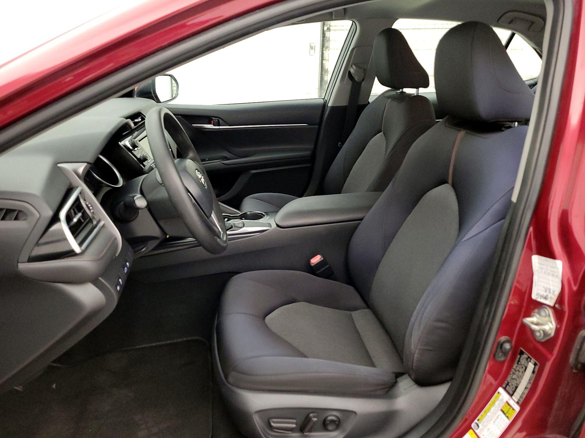 Thumbnail: 2018 Toyota Camry - 11