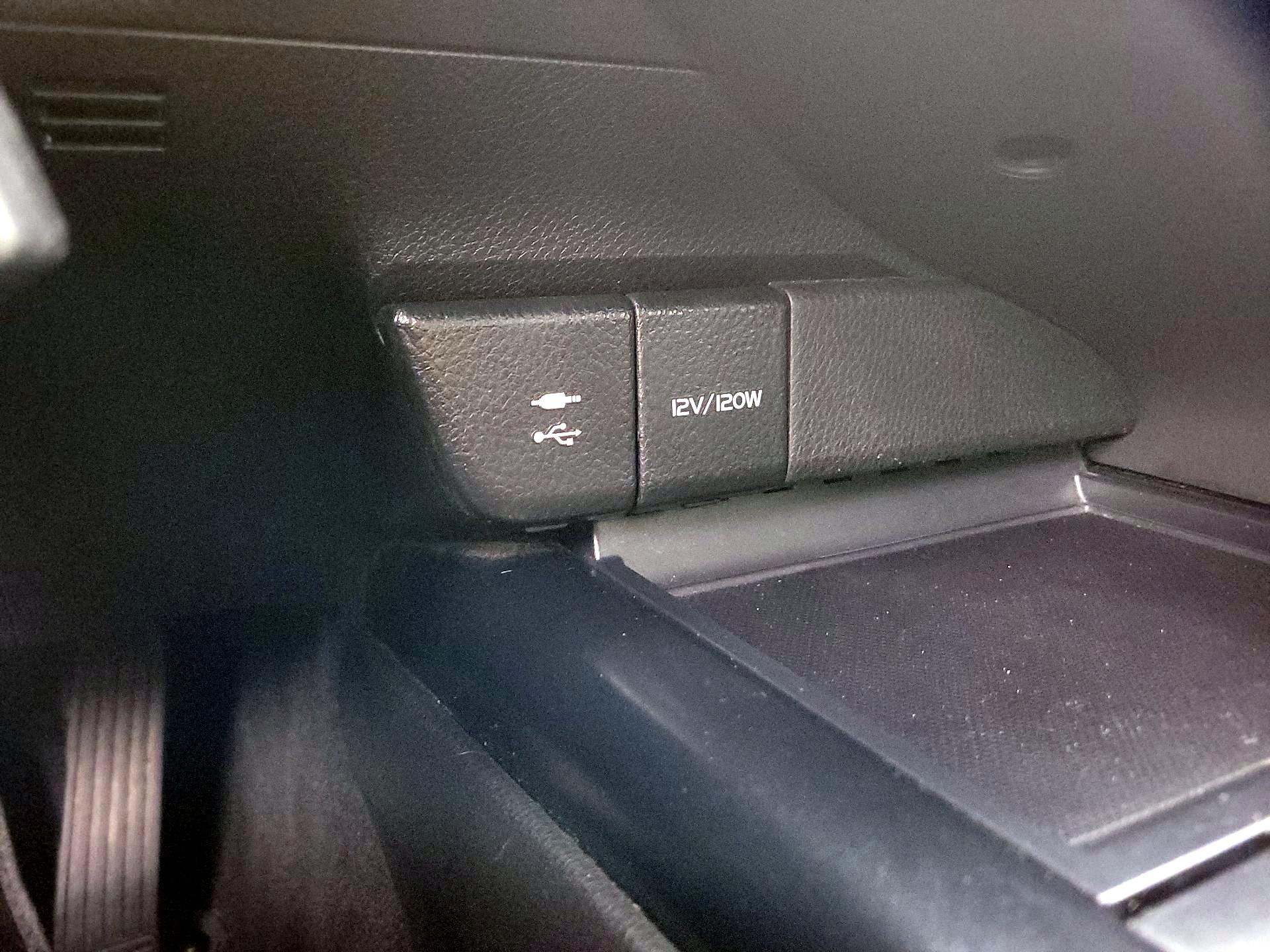 Thumbnail: 2018 Toyota Camry - 18