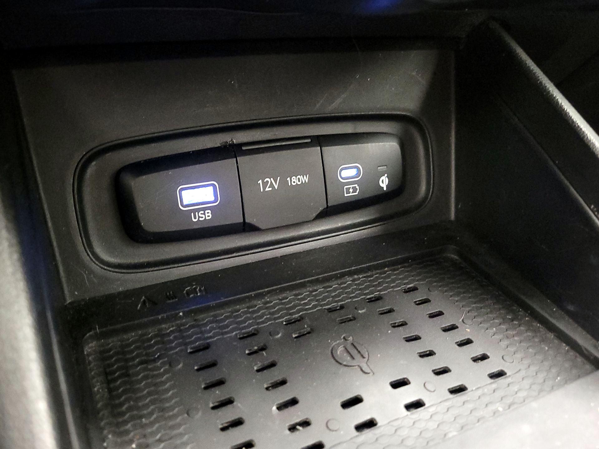 Thumbnail: 2023 Hyundai Venue - 19