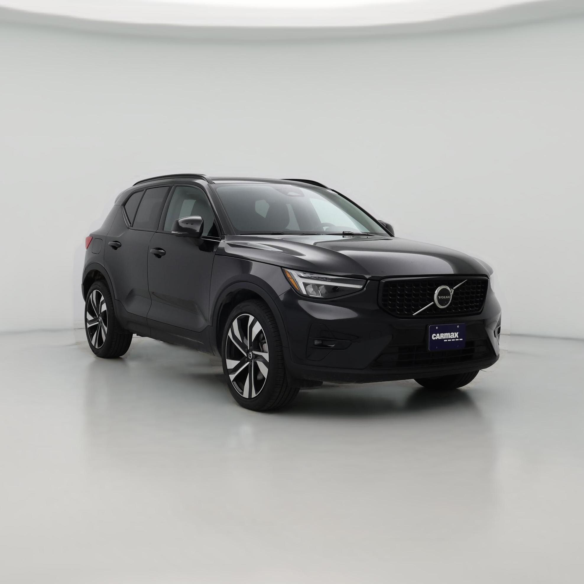 Thumbnail: 2025 Volvo XC40 - 1