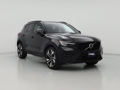 2025 Volvo XC40 B5 Plus Dark Theme