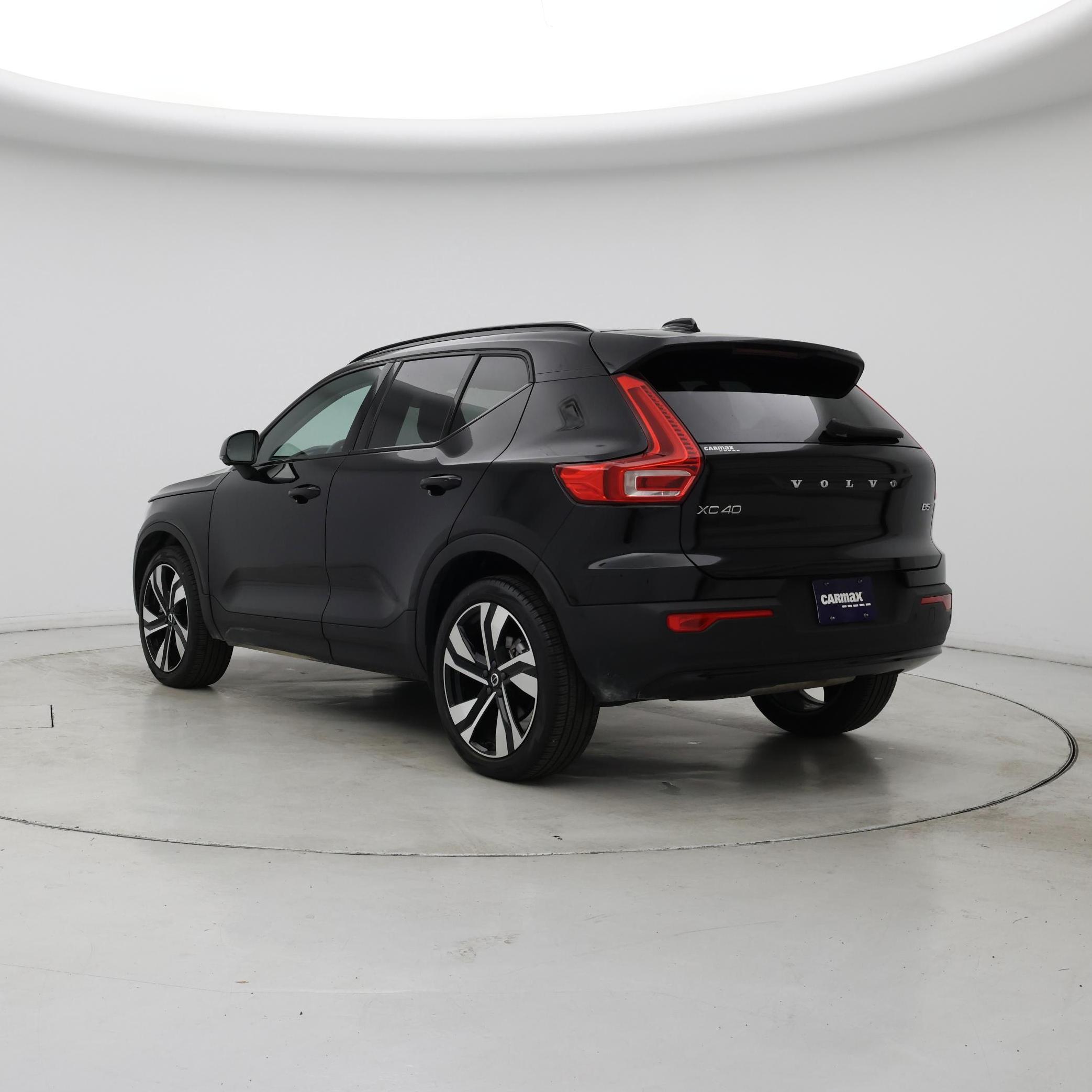 Thumbnail: 2025 Volvo XC40 - 2