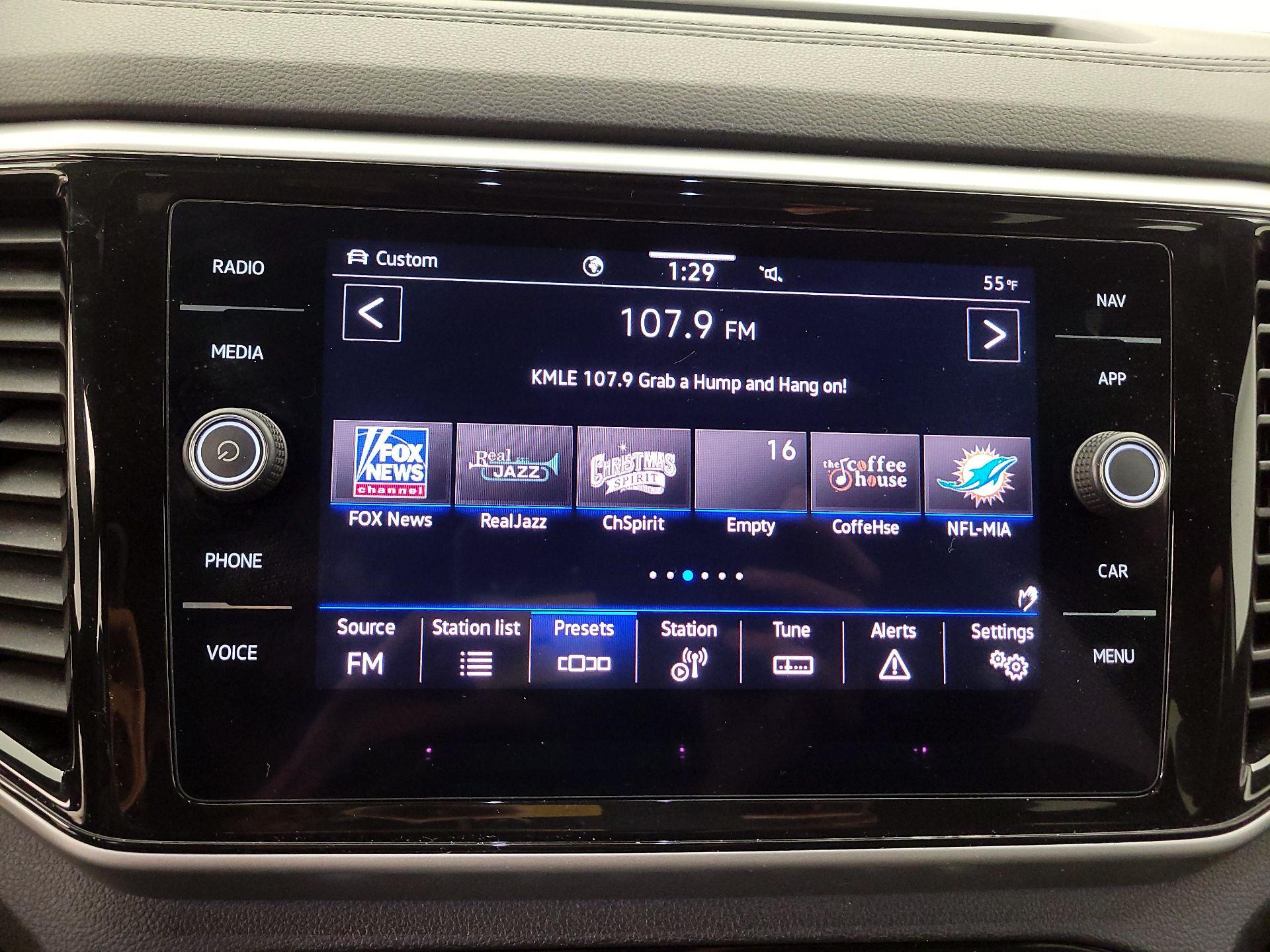 Thumbnail: 2022 Volkswagen Atlas - 15