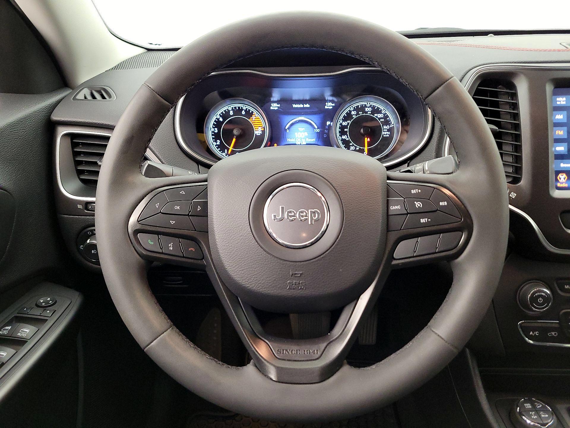 Thumbnail: 2022 Jeep Cherokee - 10