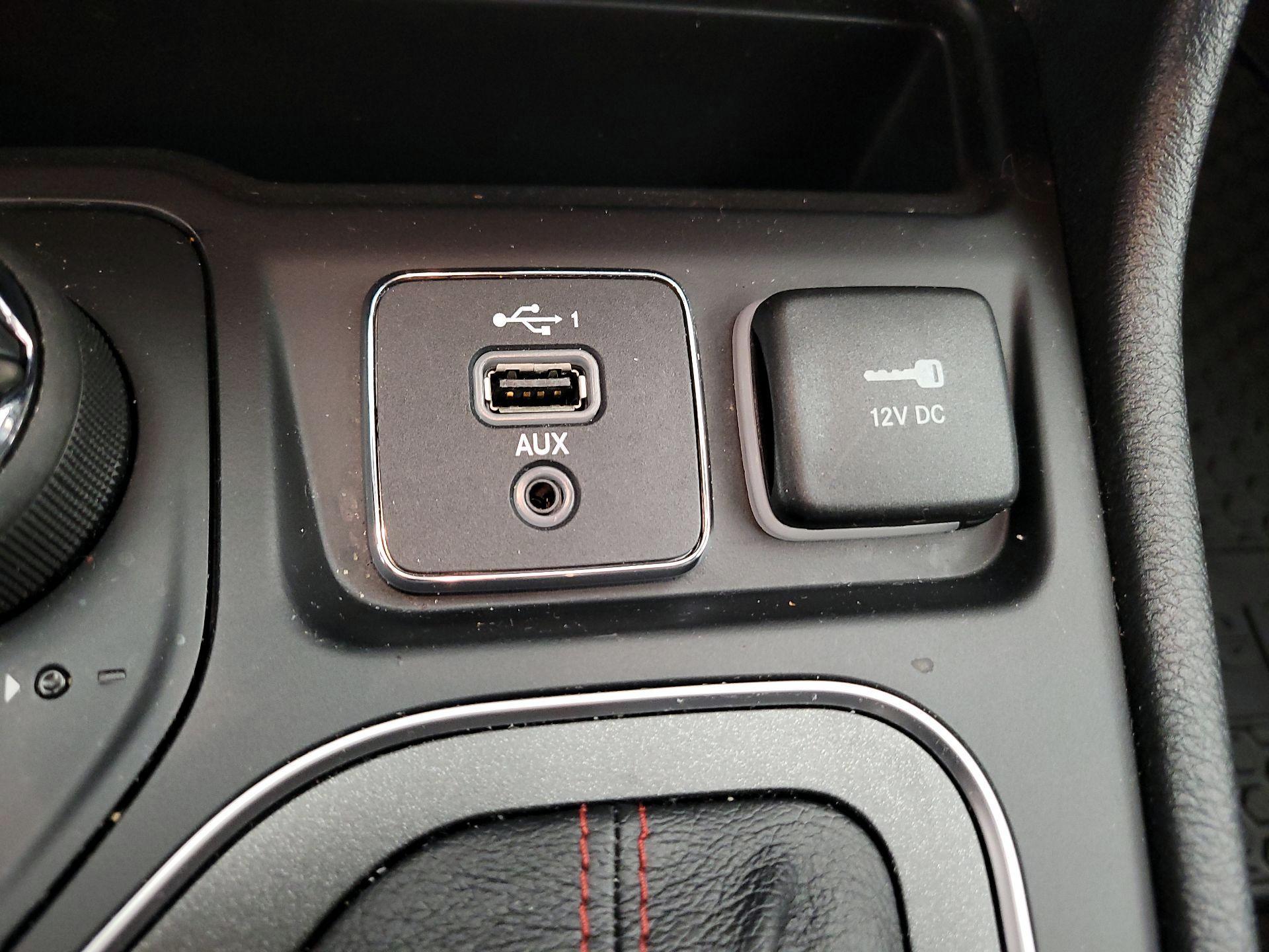 Thumbnail: 2022 Jeep Cherokee - 18