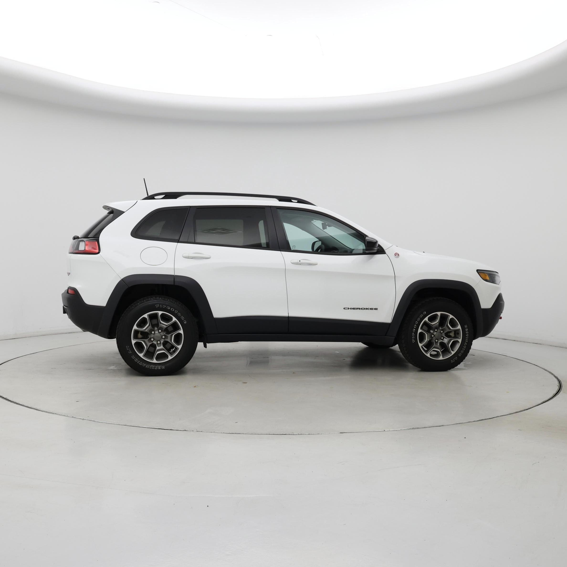 Thumbnail: 2022 Jeep Cherokee - 7