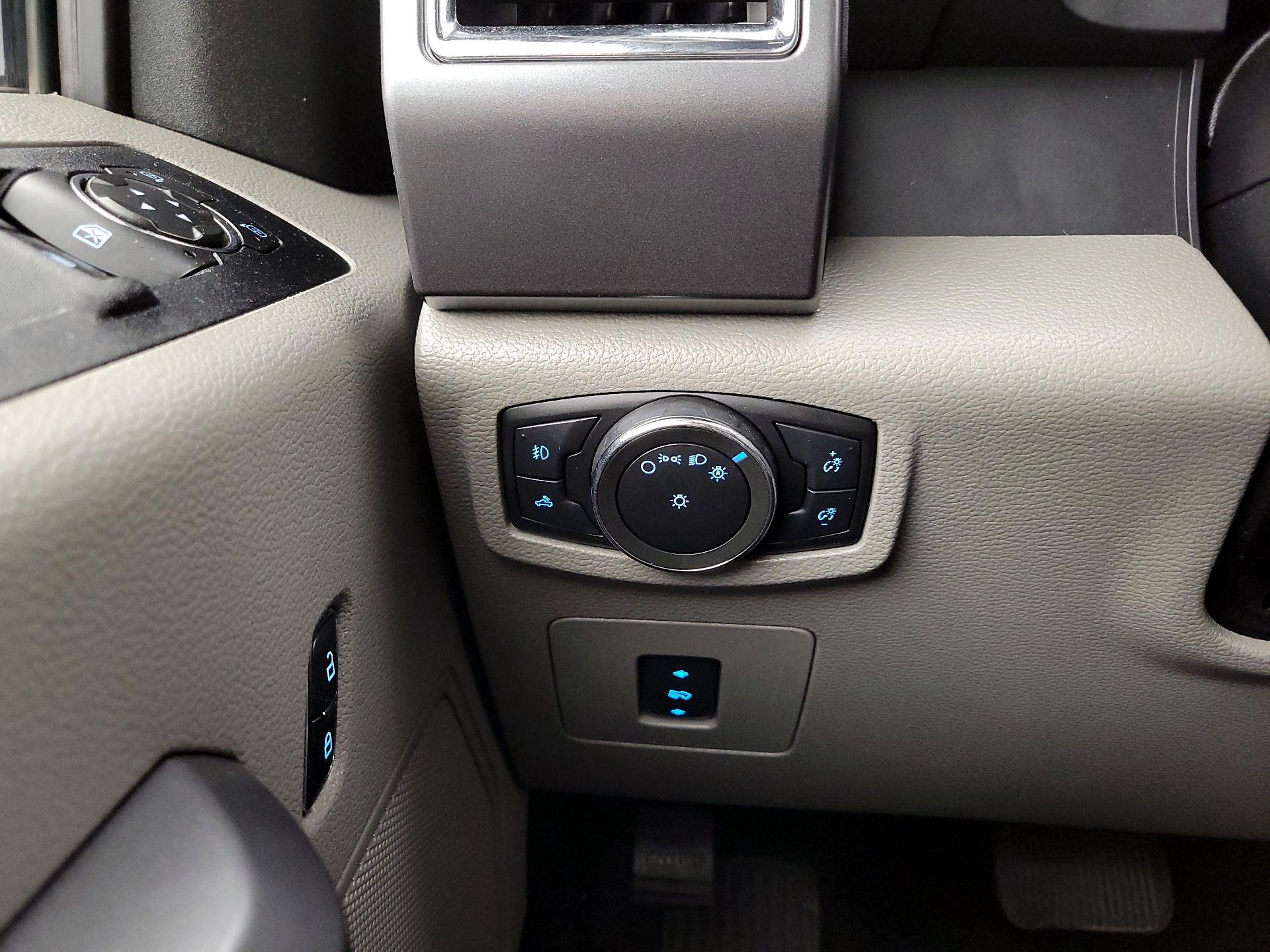 Thumbnail: 2015 Ford F-150 - 13