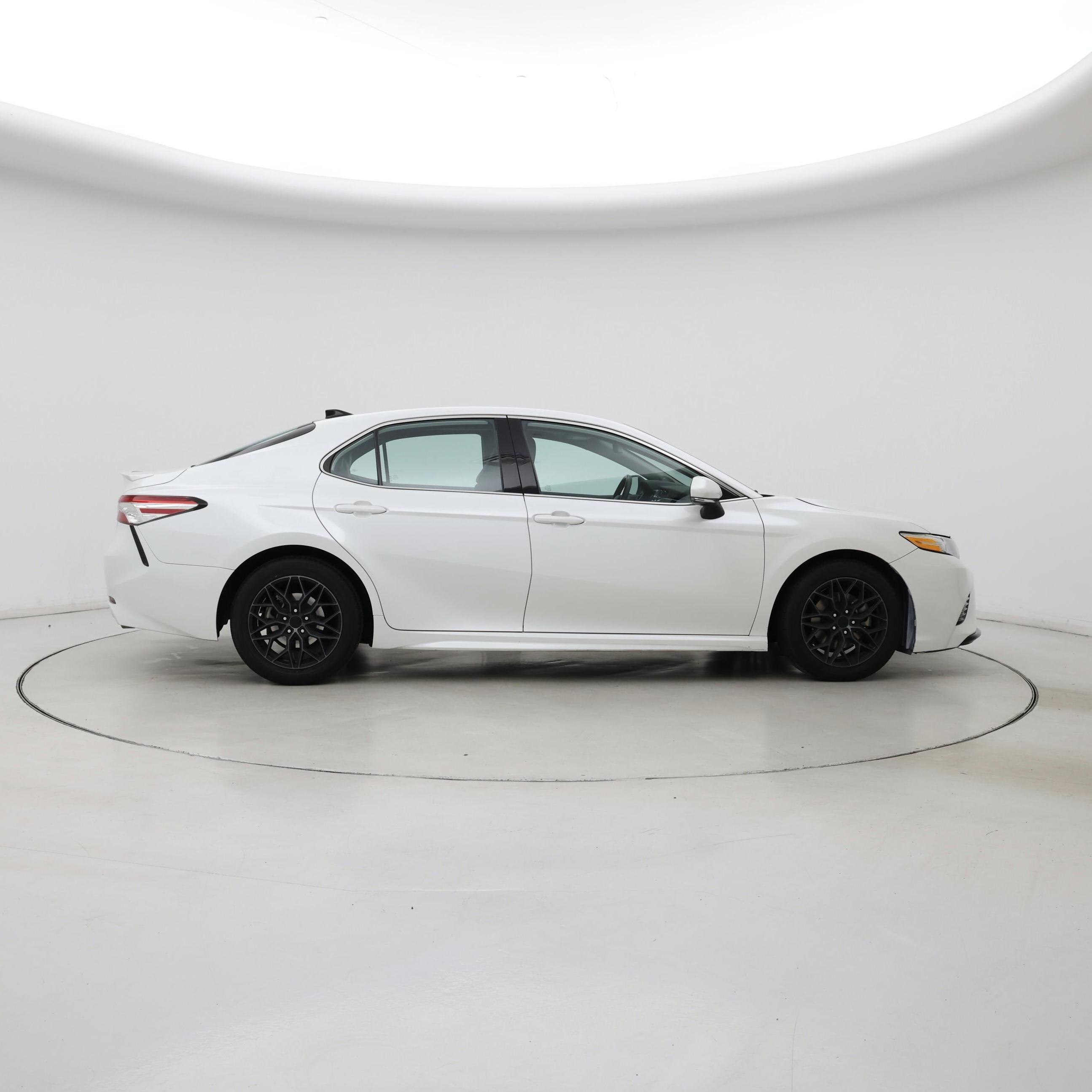 Thumbnail: 2020 Toyota Camry - 7