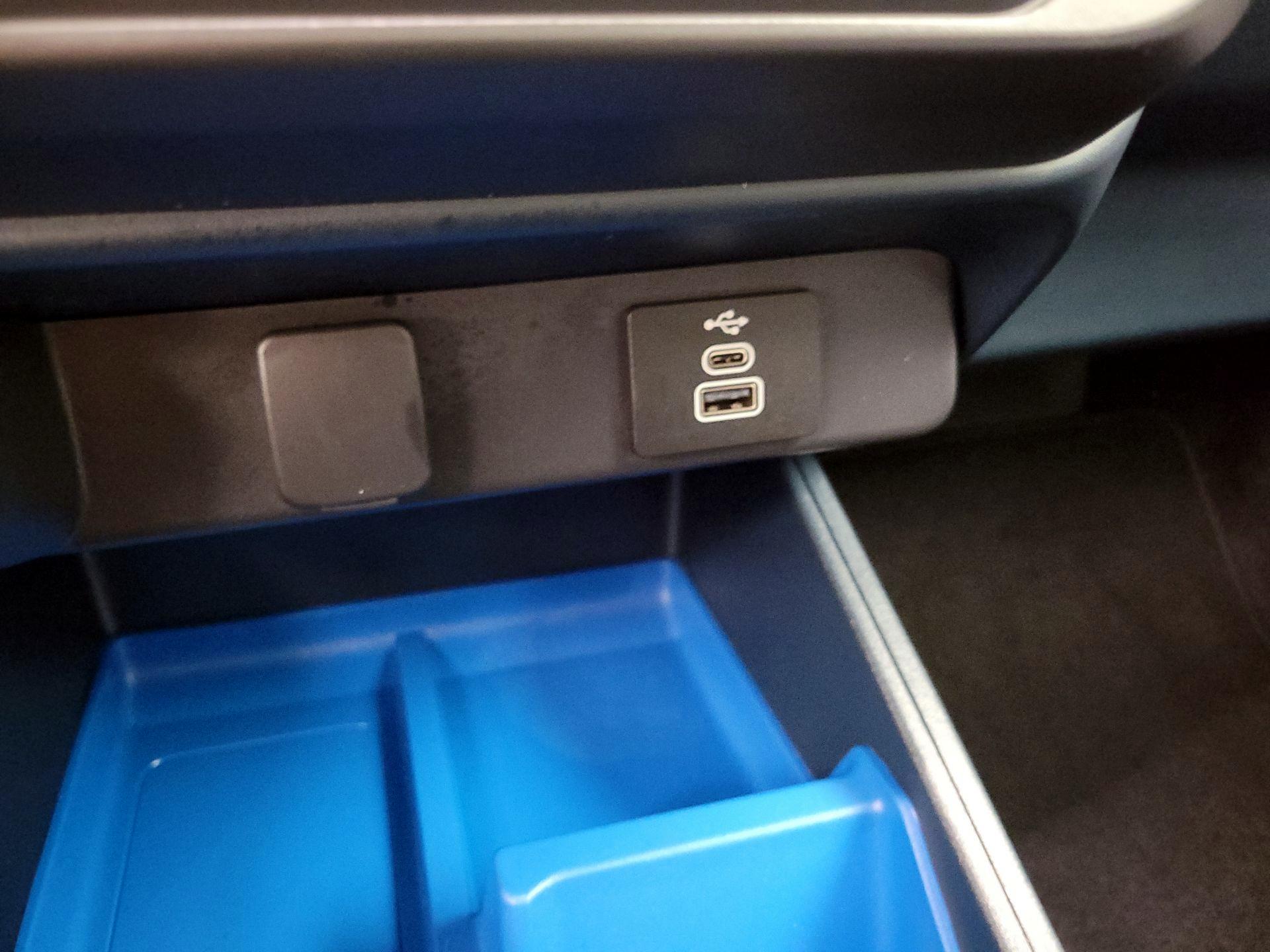 Thumbnail: 2025 Ford Maverick - 18