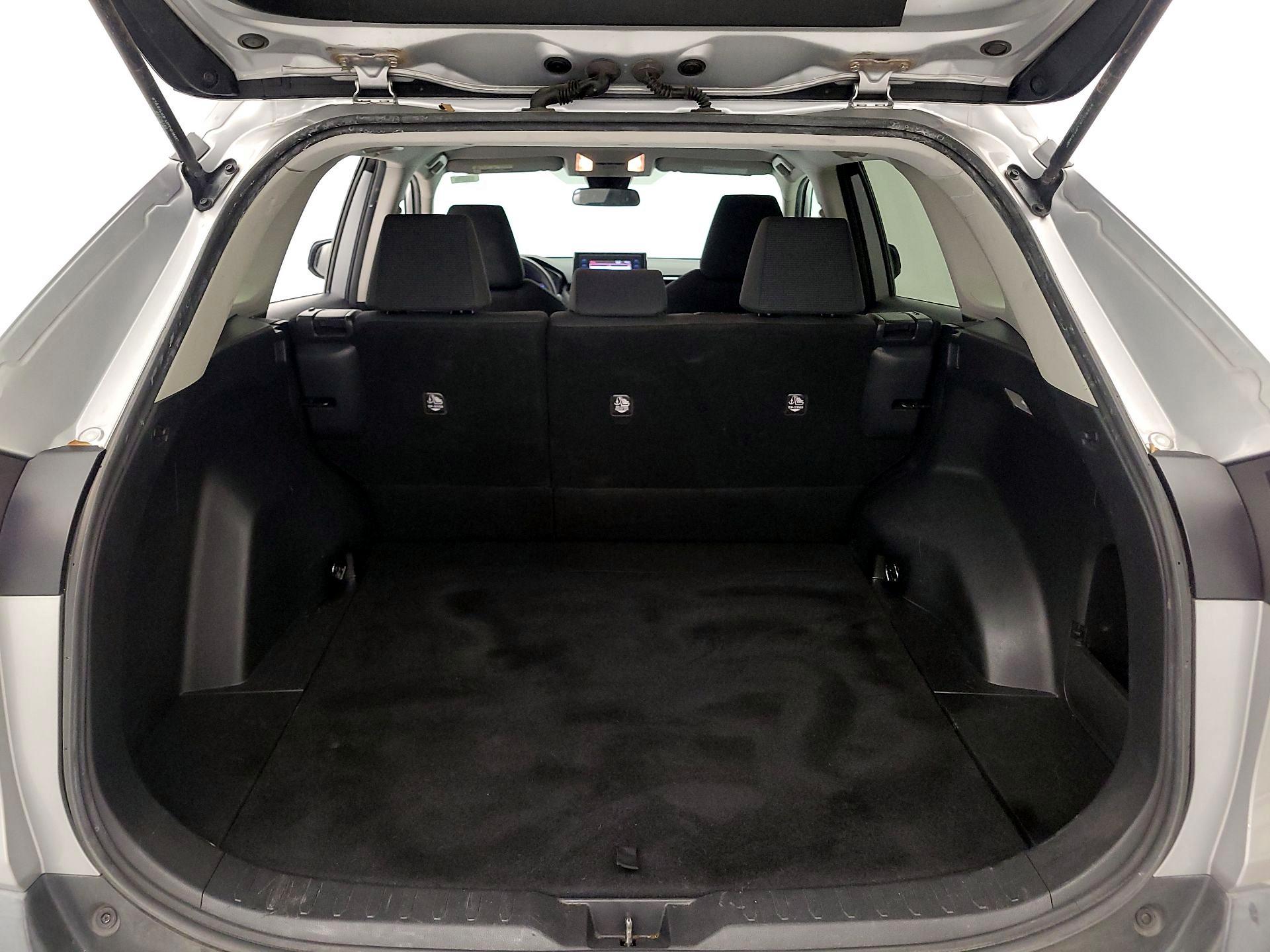 Thumbnail: 2019 Toyota RAV4 - 20