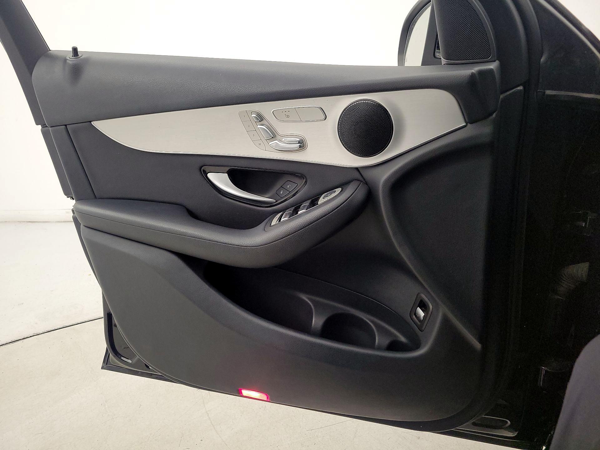 Thumbnail: 2017 Mercedes-Benz GLC - 12