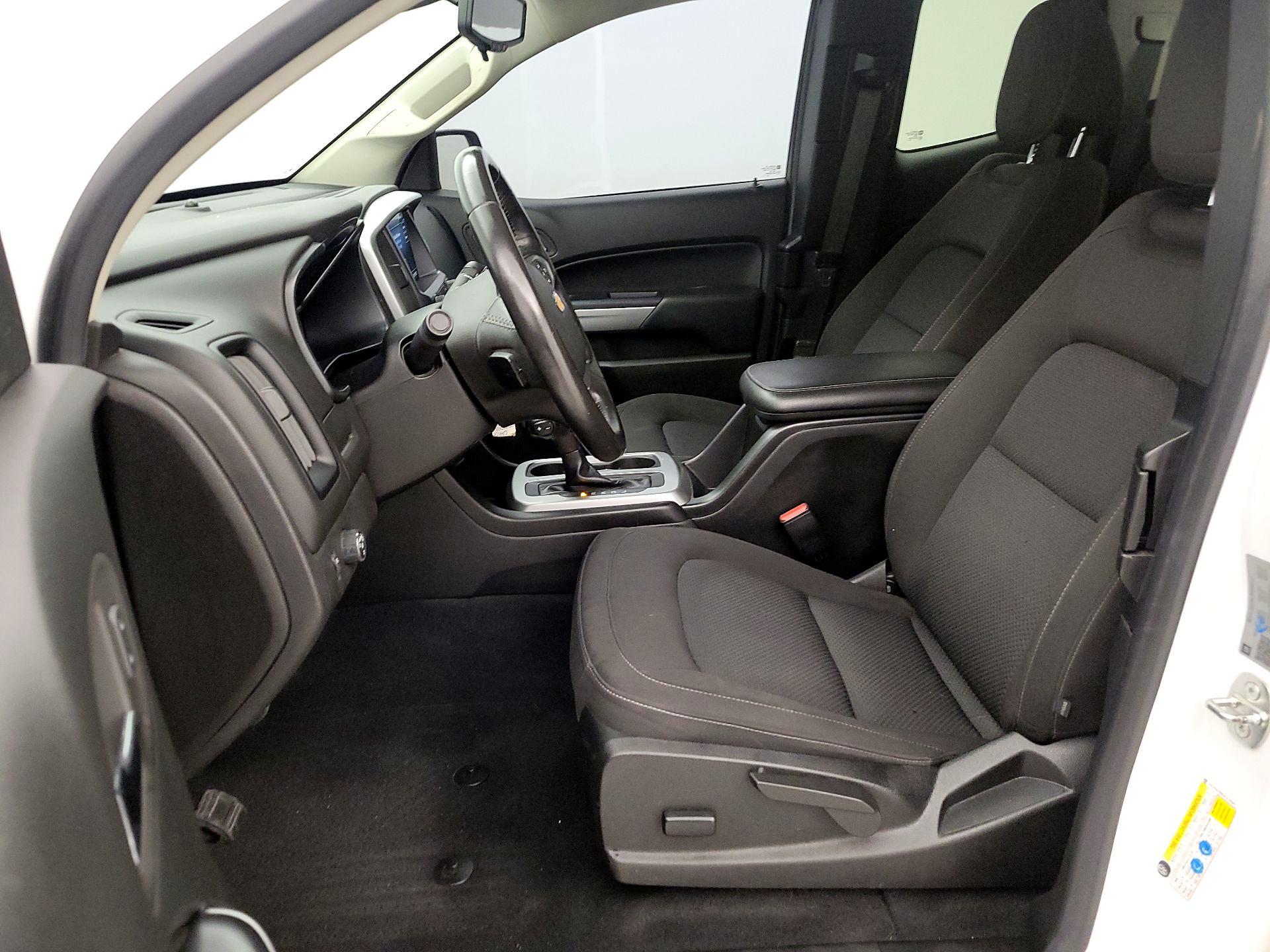 Thumbnail: 2019 Chevrolet Colorado - 11