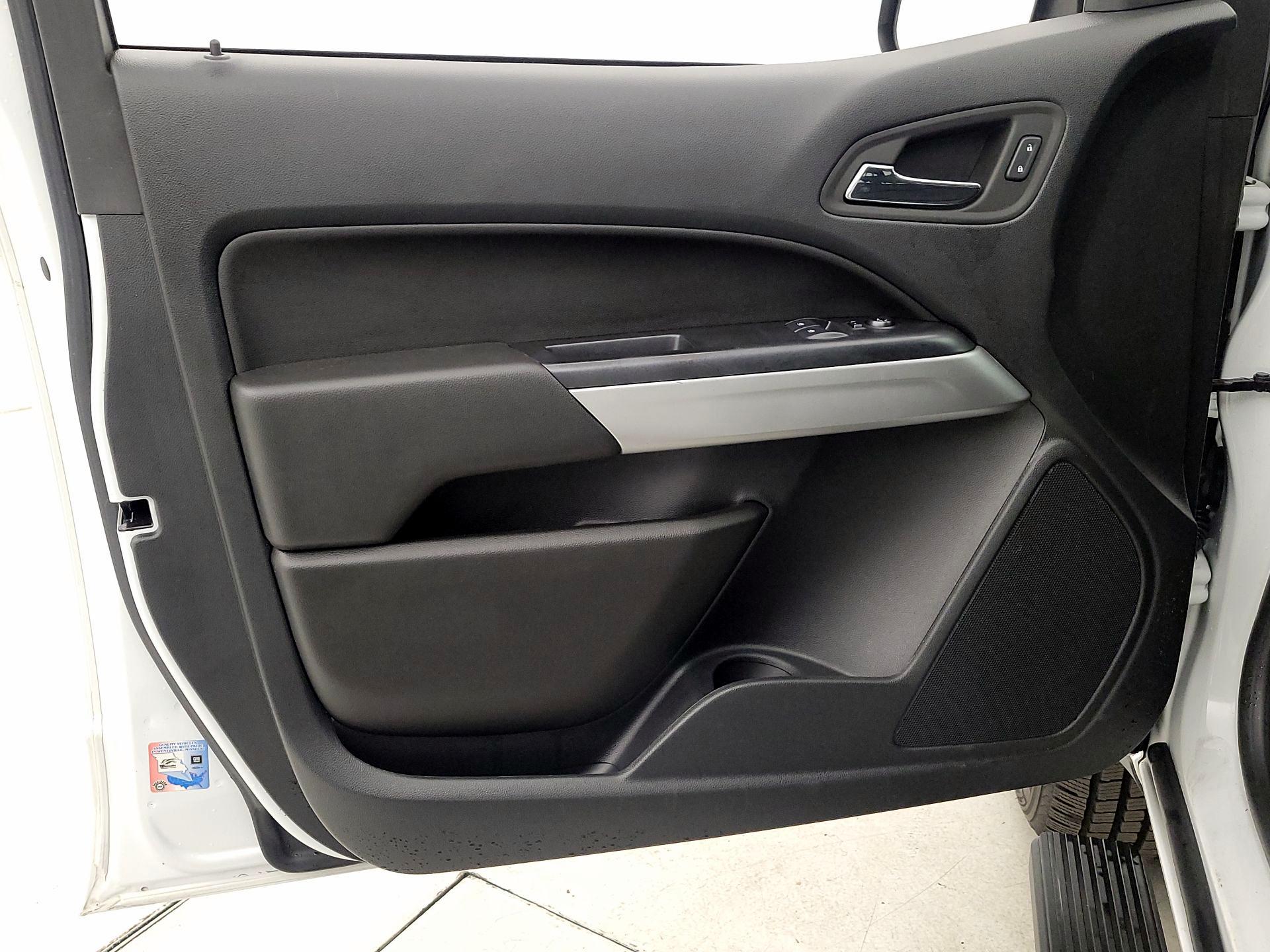 Thumbnail: 2019 Chevrolet Colorado - 12