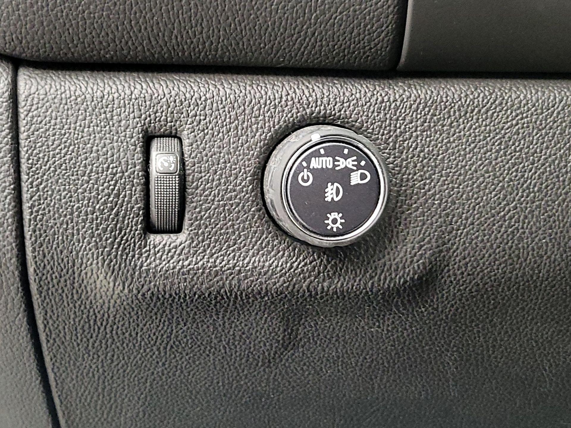 Thumbnail: 2019 Chevrolet Colorado - 13