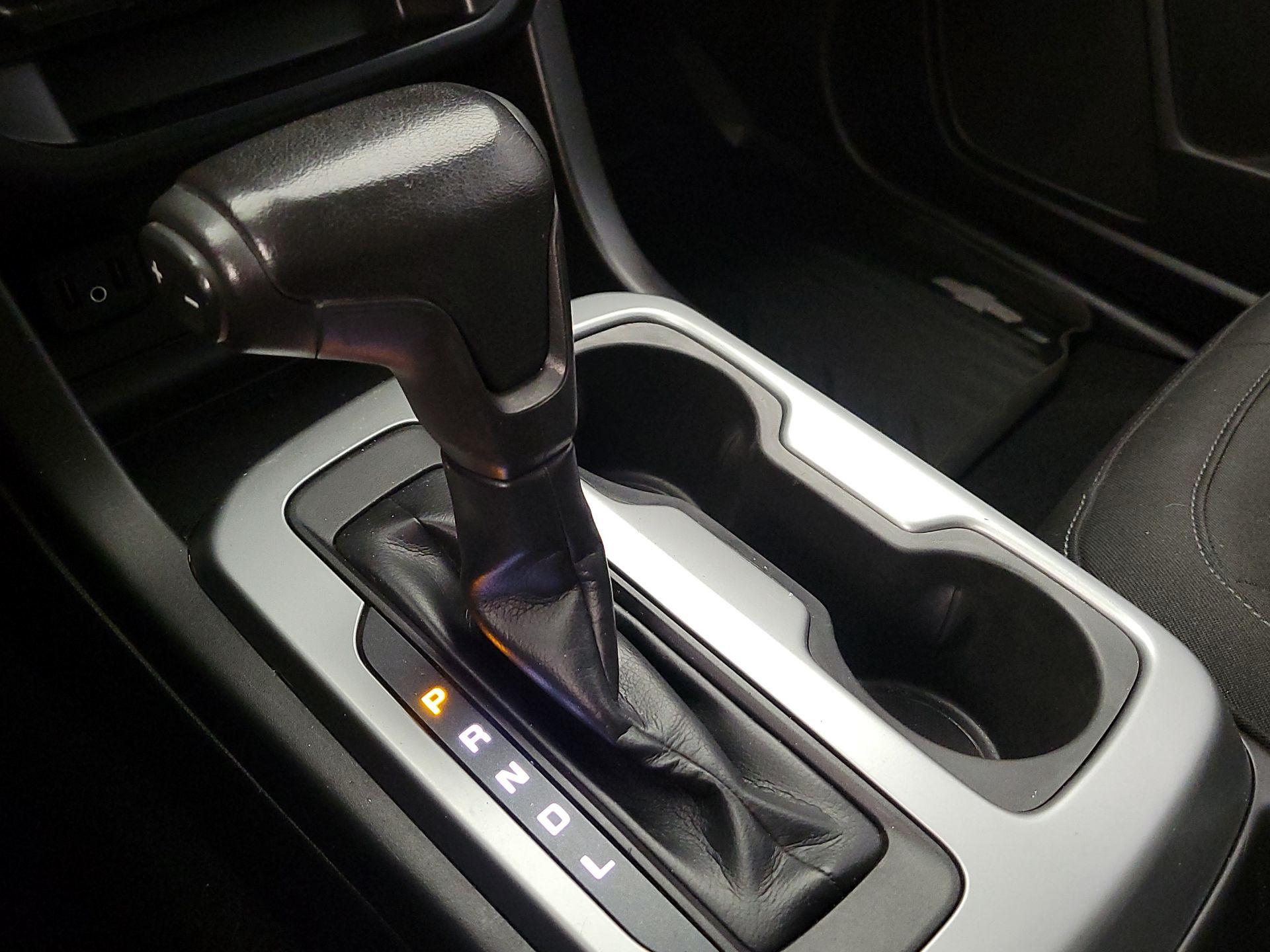 Thumbnail: 2019 Chevrolet Colorado - 17