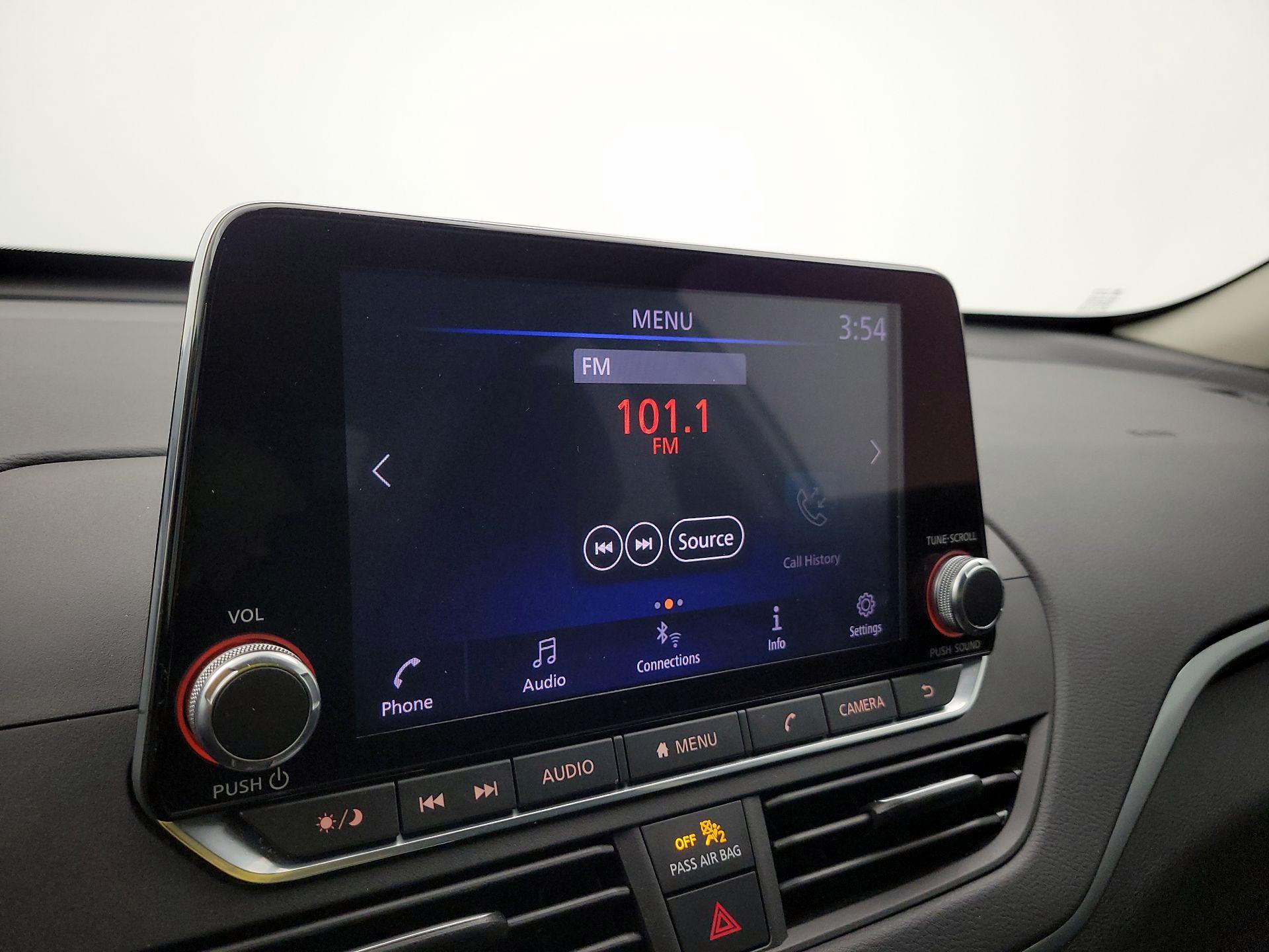 Thumbnail: 2021 Nissan Altima - 15