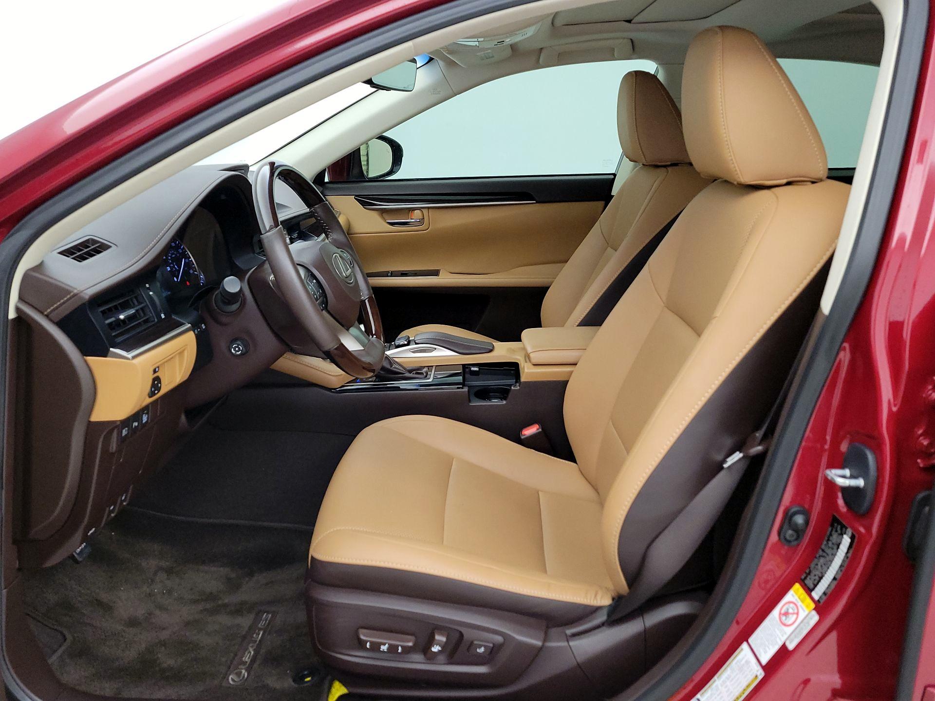 Thumbnail: 2018 Lexus ES - 11