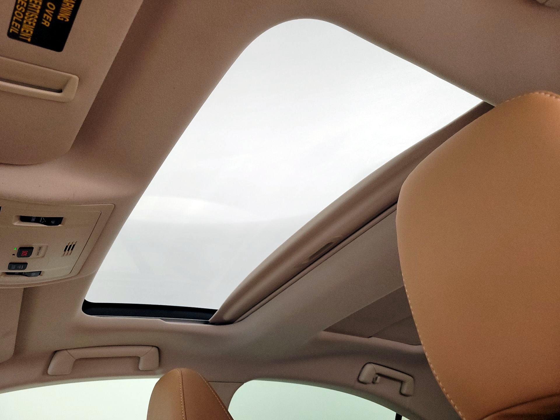 Thumbnail: 2018 Lexus ES - 20