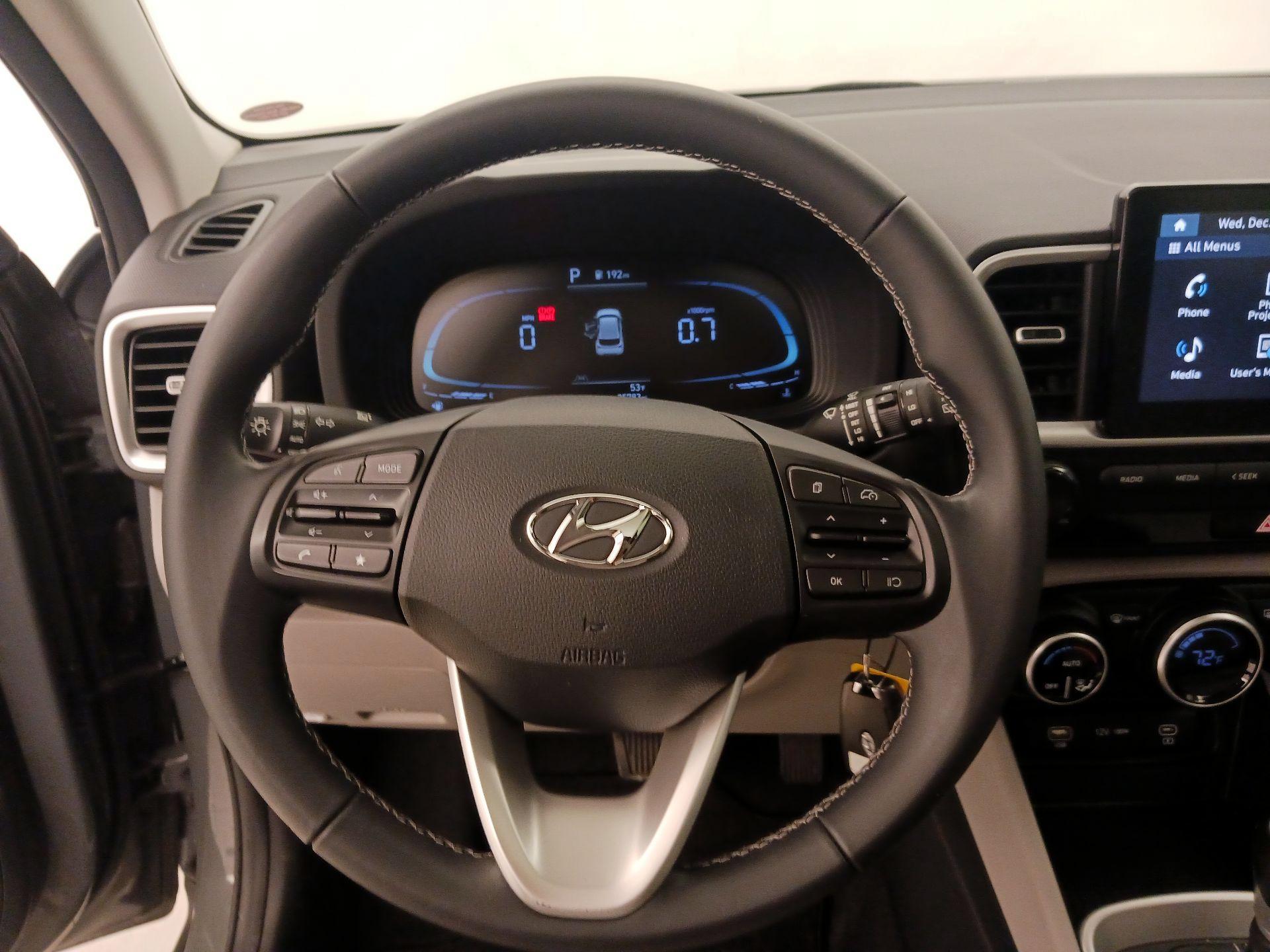 Thumbnail: 2023 Hyundai Venue - 10