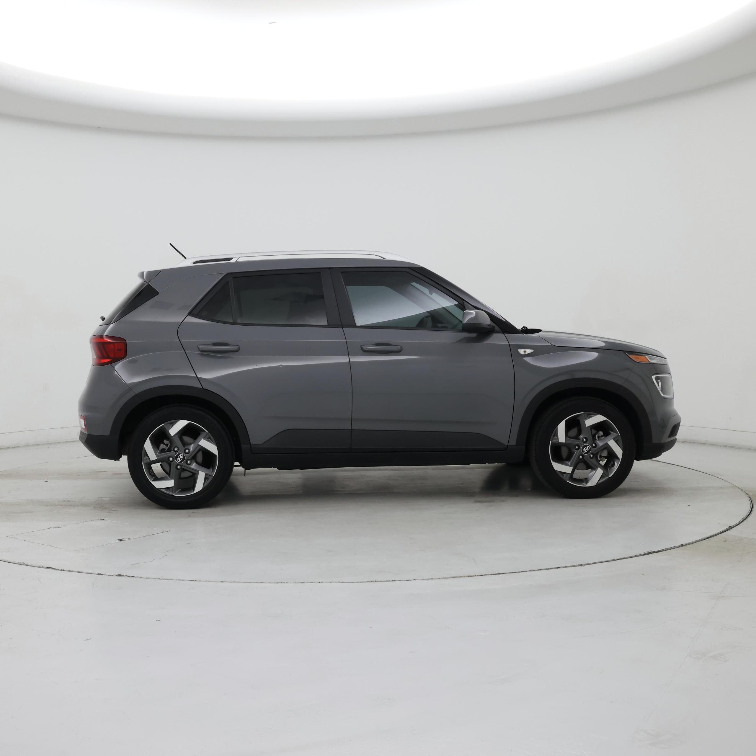 Thumbnail: 2023 Hyundai Venue - 7