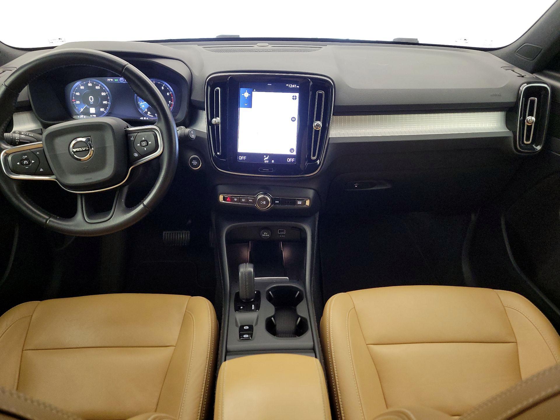 Thumbnail: 2019 Volvo XC40 - 9