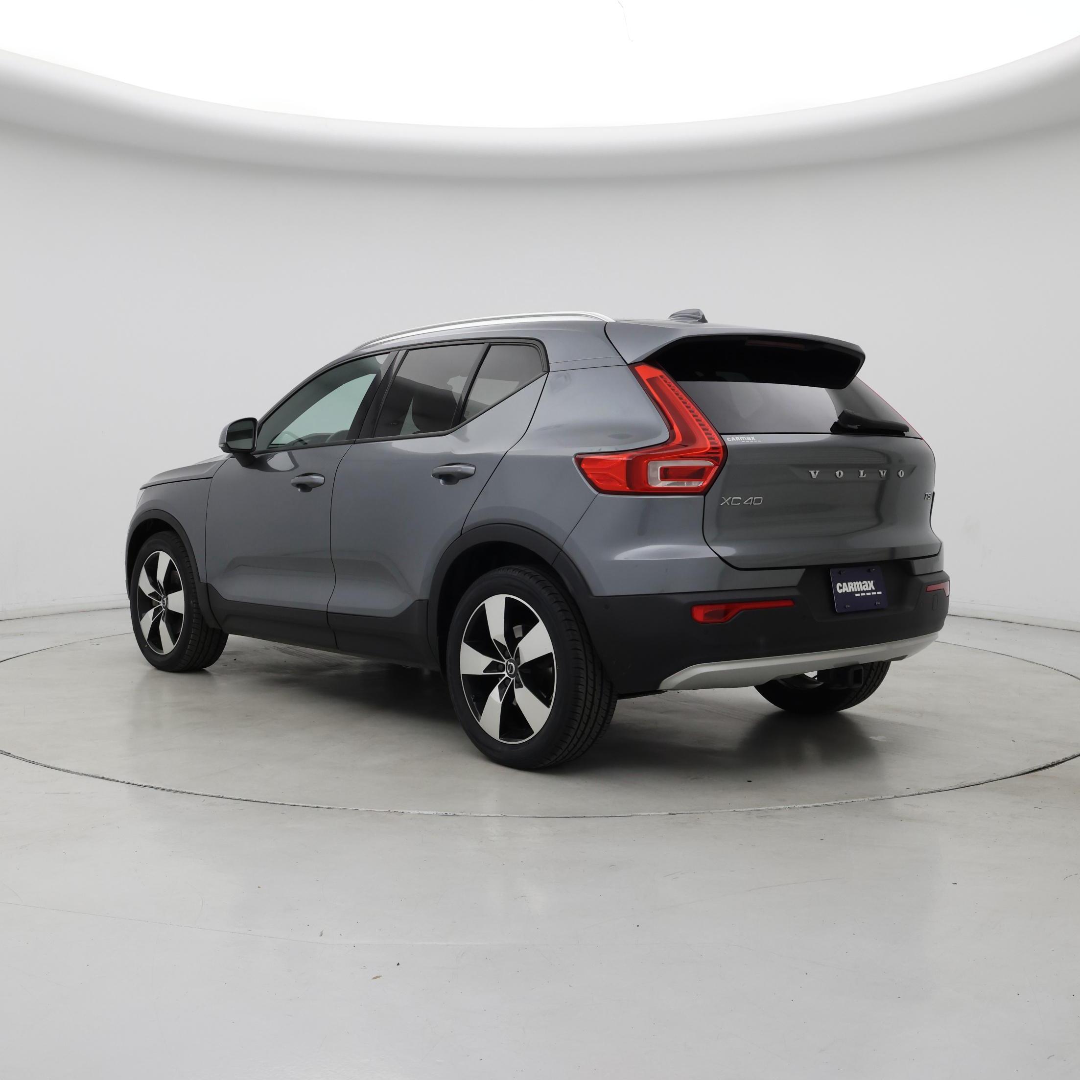 Thumbnail: 2019 Volvo XC40 - 2