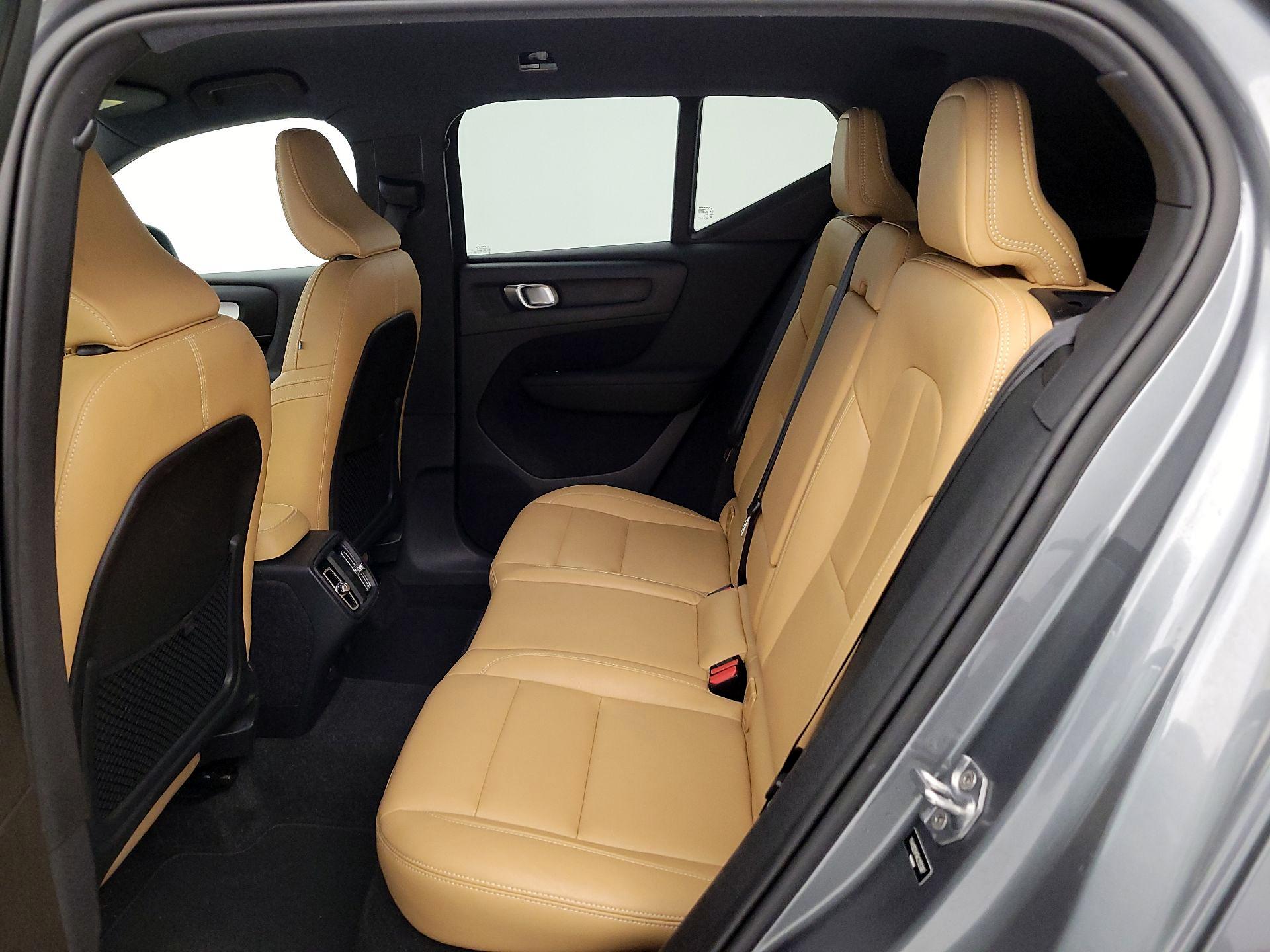 Thumbnail: 2019 Volvo XC40 - 20