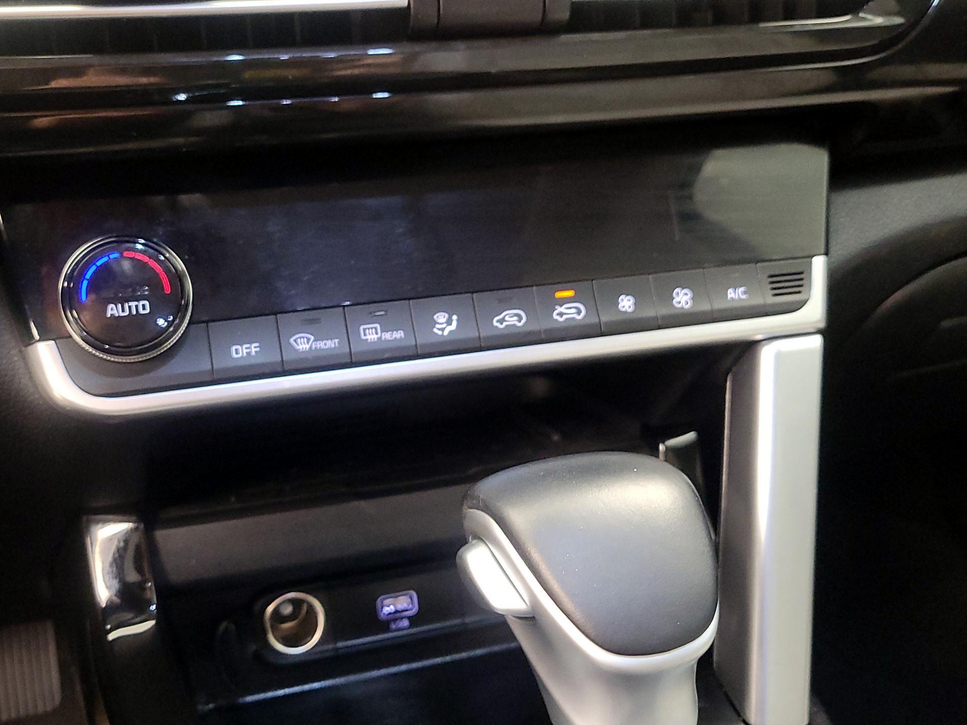 Thumbnail: 2022 Kia Seltos - 17