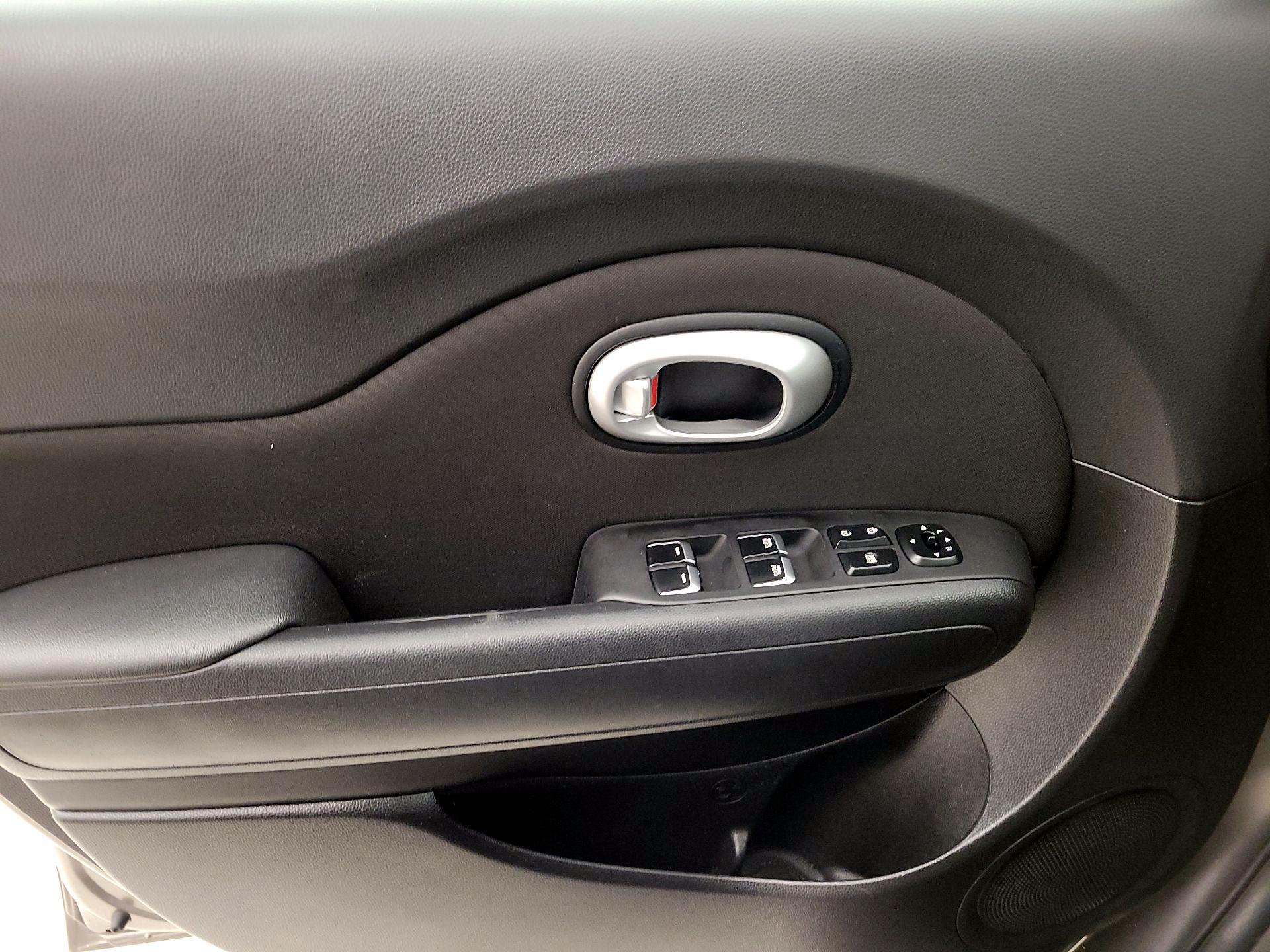 Thumbnail: 2018 Kia Soul - 12