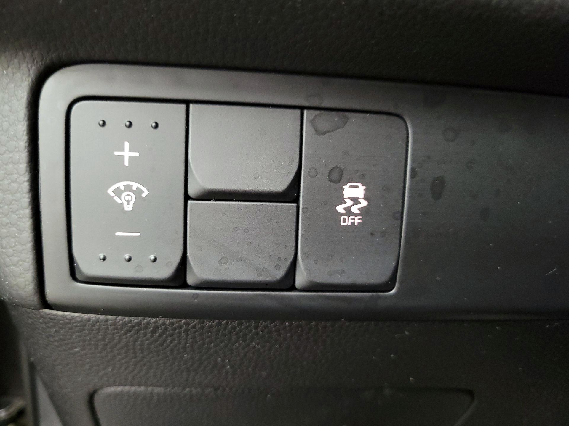 Thumbnail: 2018 Kia Soul - 13