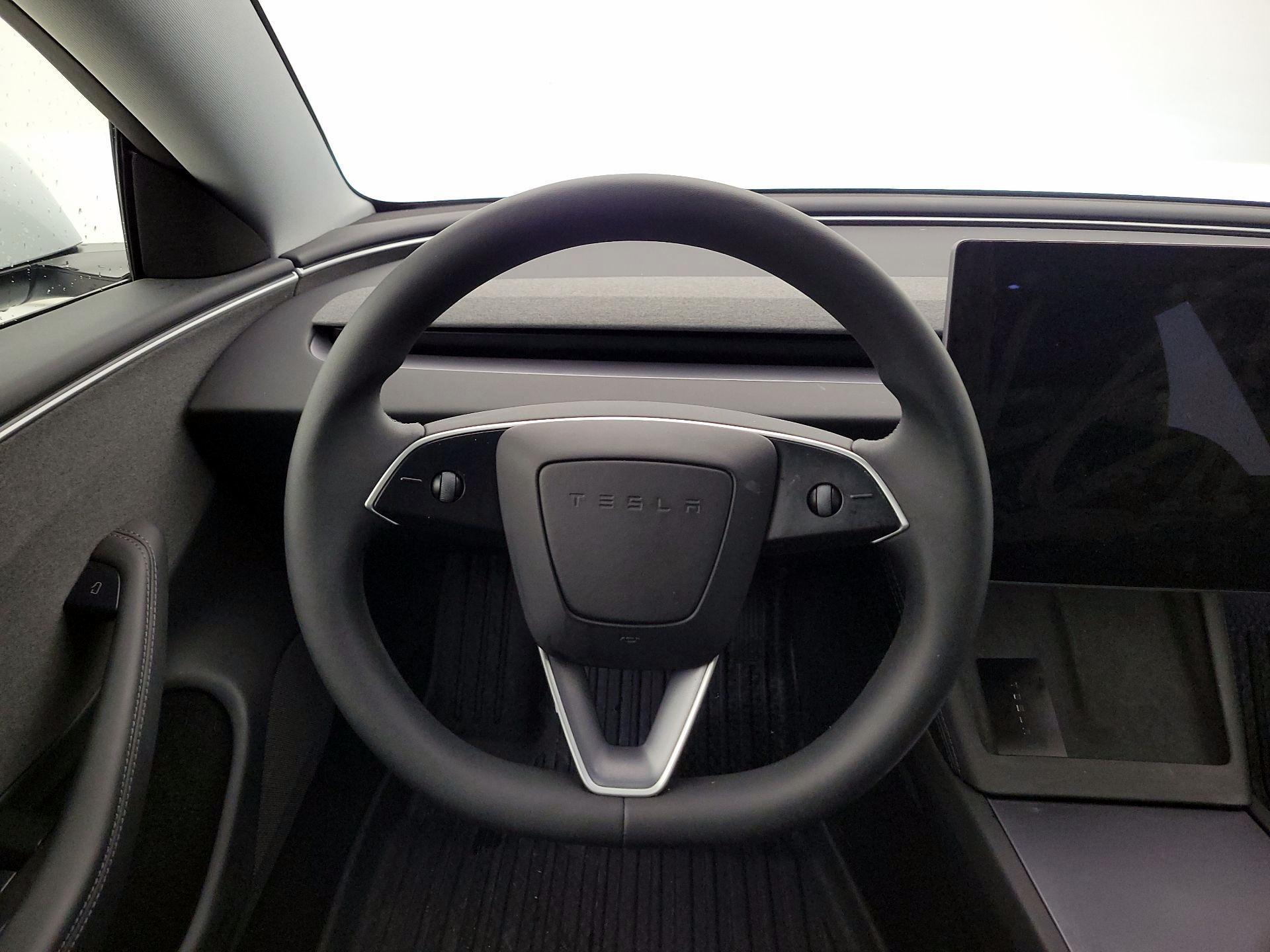 Thumbnail: 2025 Tesla Model 3 - 10