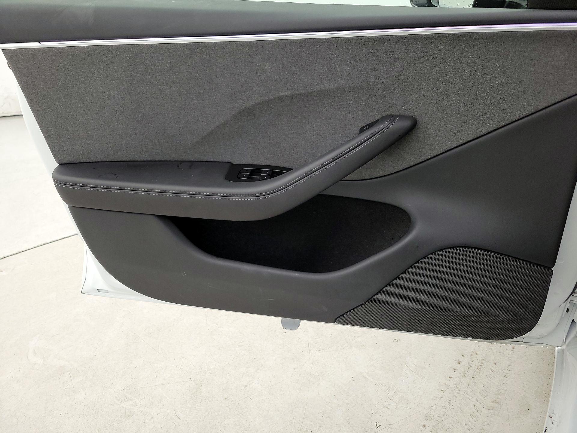 Thumbnail: 2025 Tesla Model 3 - 12