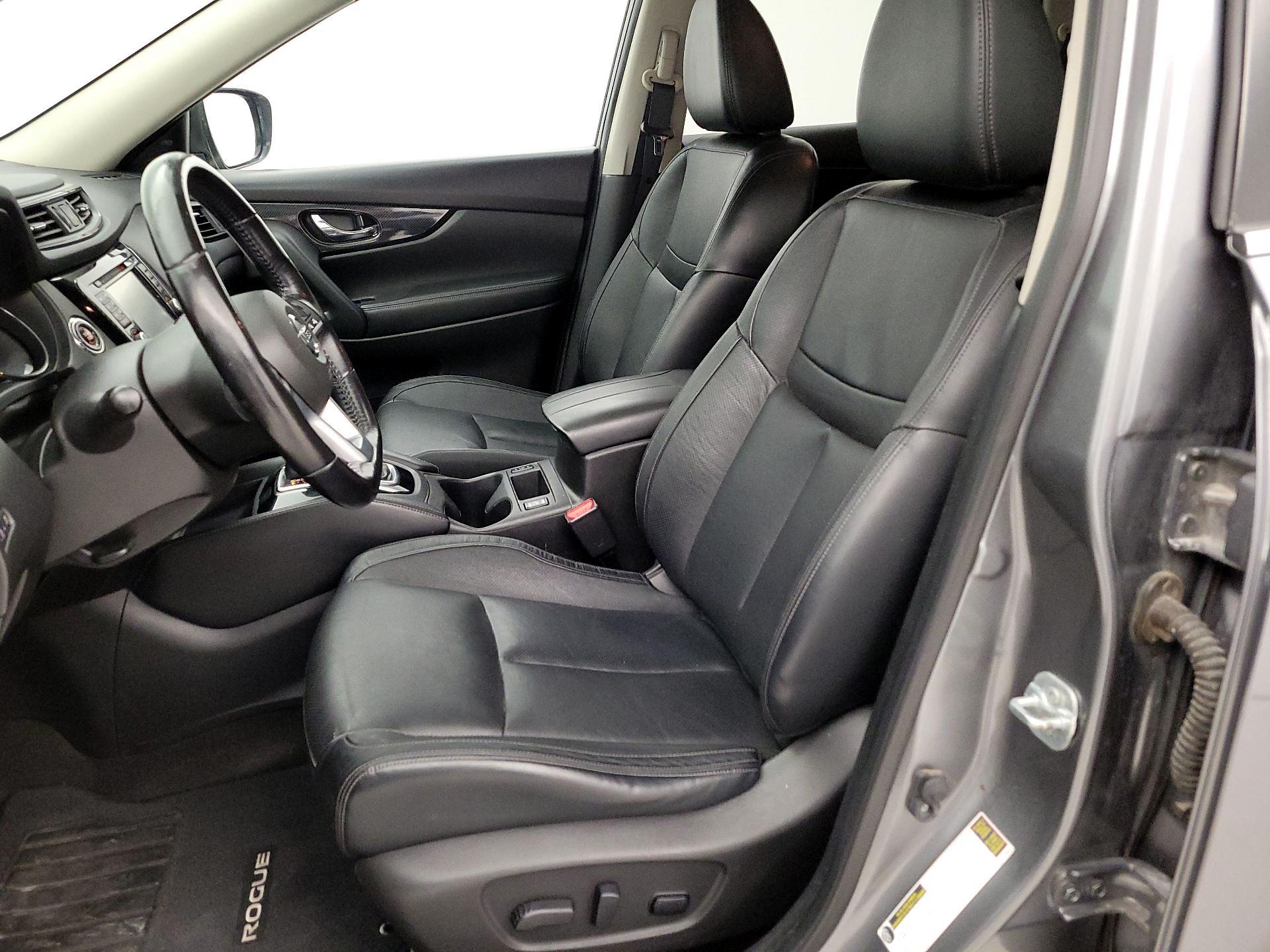 Thumbnail: 2017 Nissan Rogue - 11