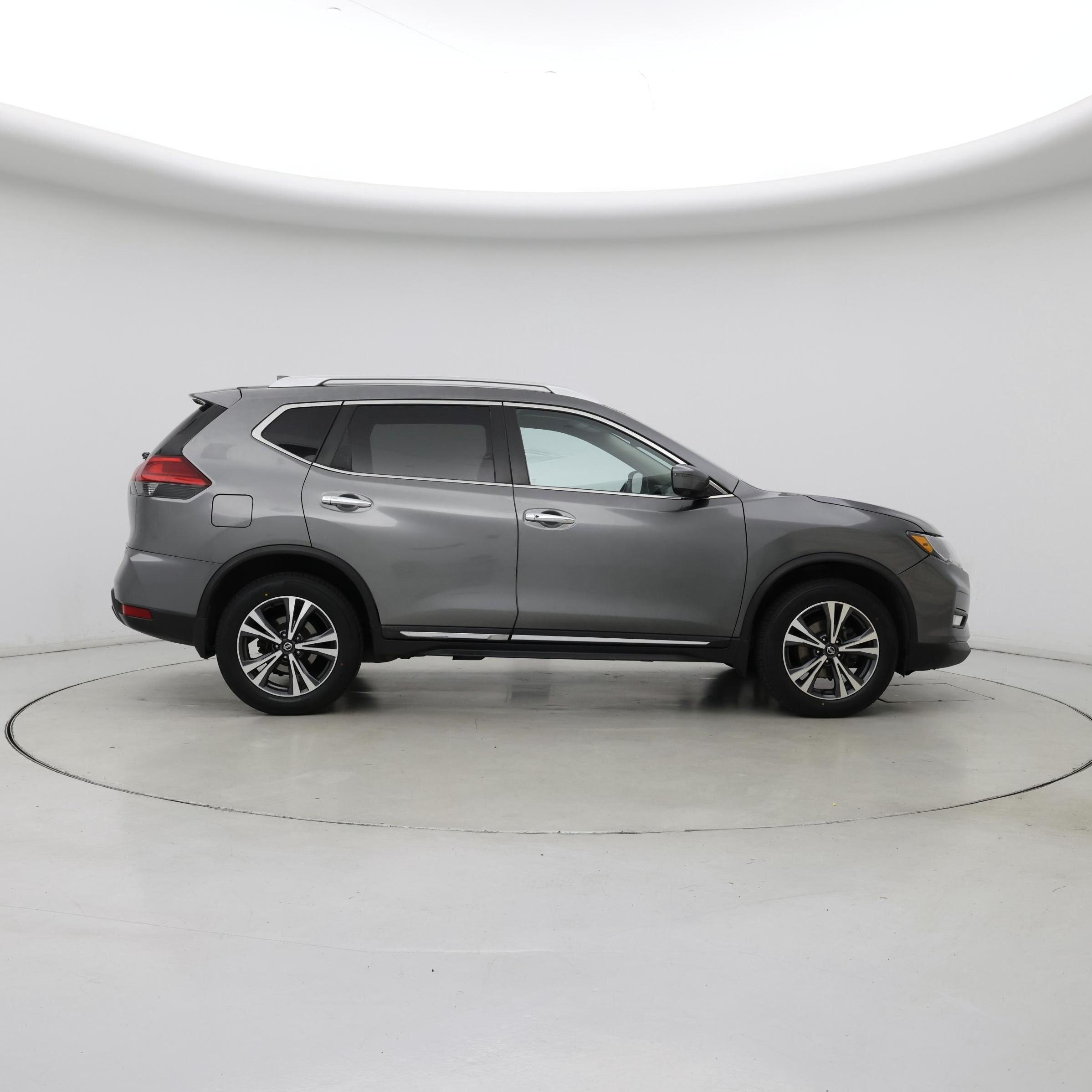 Thumbnail: 2017 Nissan Rogue - 7
