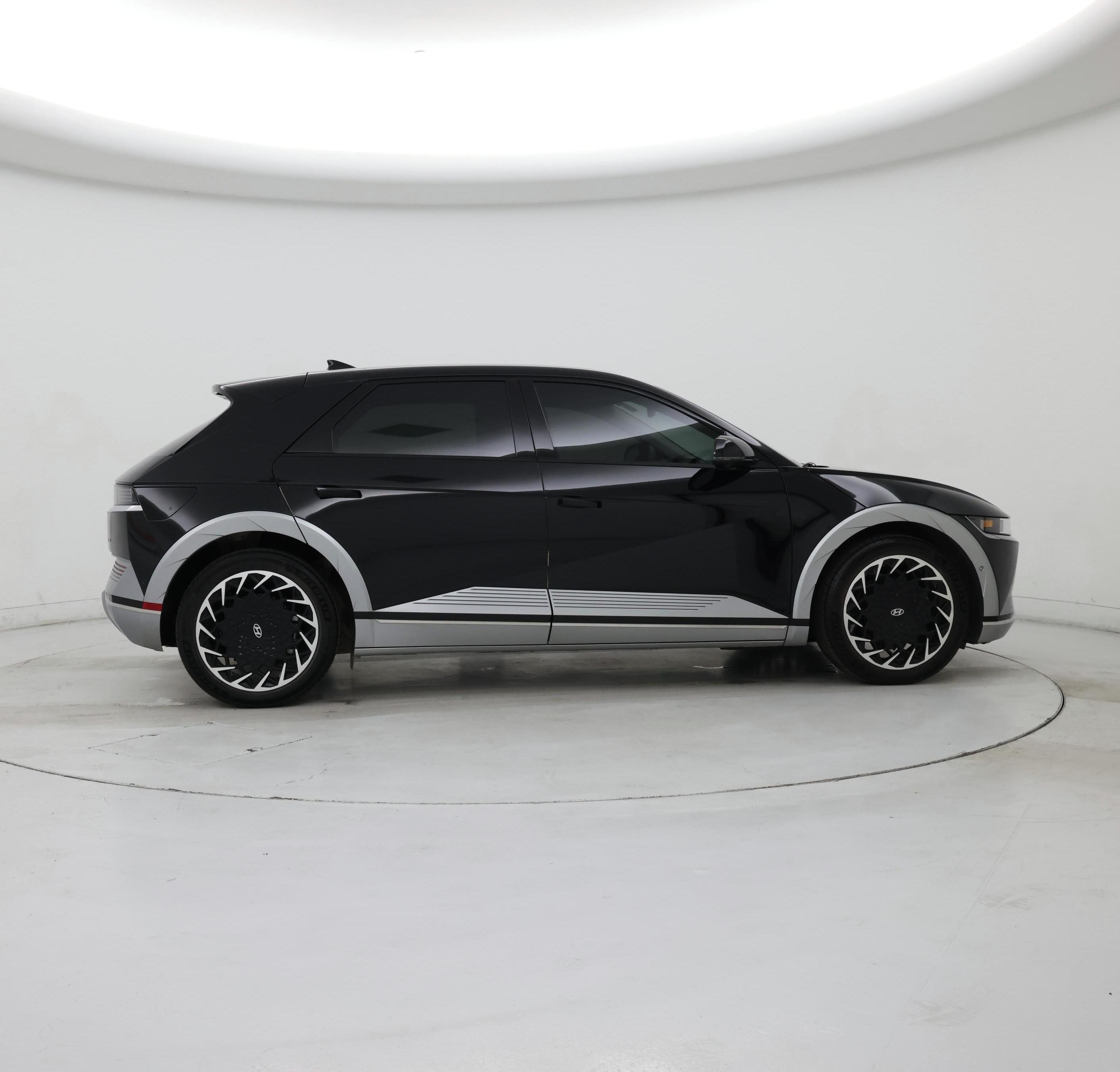 Thumbnail: 2023 Hyundai Ioniq 5 - 7