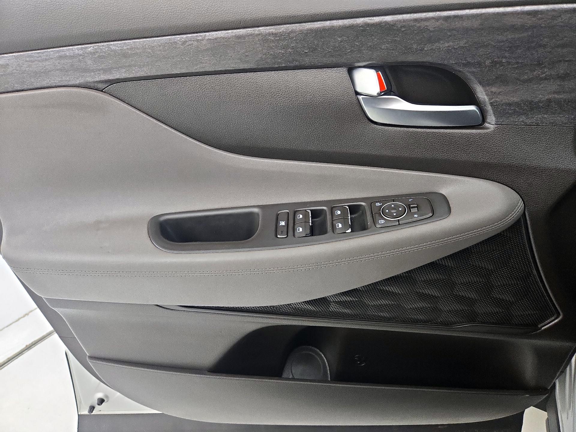 Thumbnail: 2020 Hyundai Santa Fe - 12