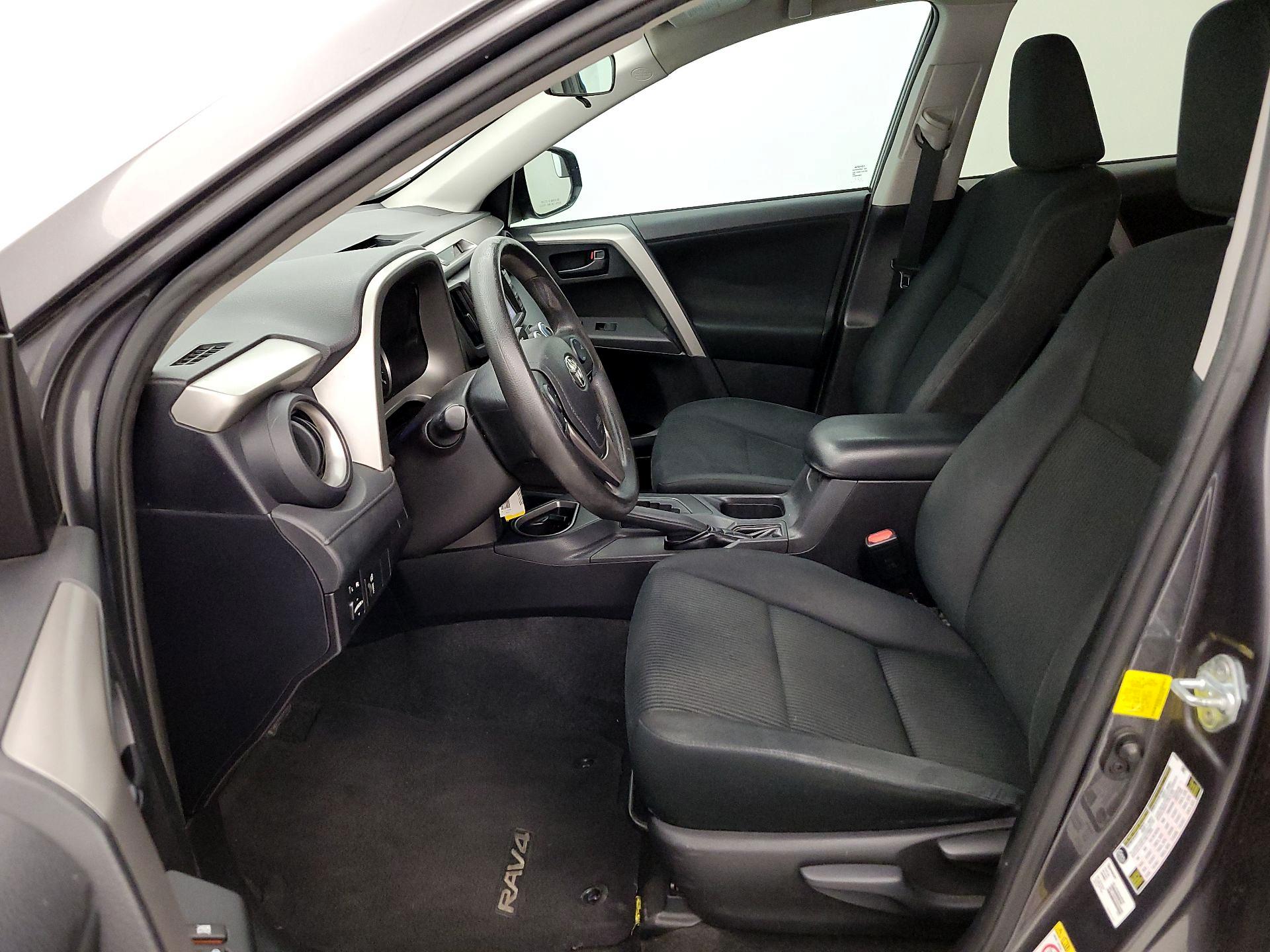 Thumbnail: 2016 Toyota RAV4 - 11