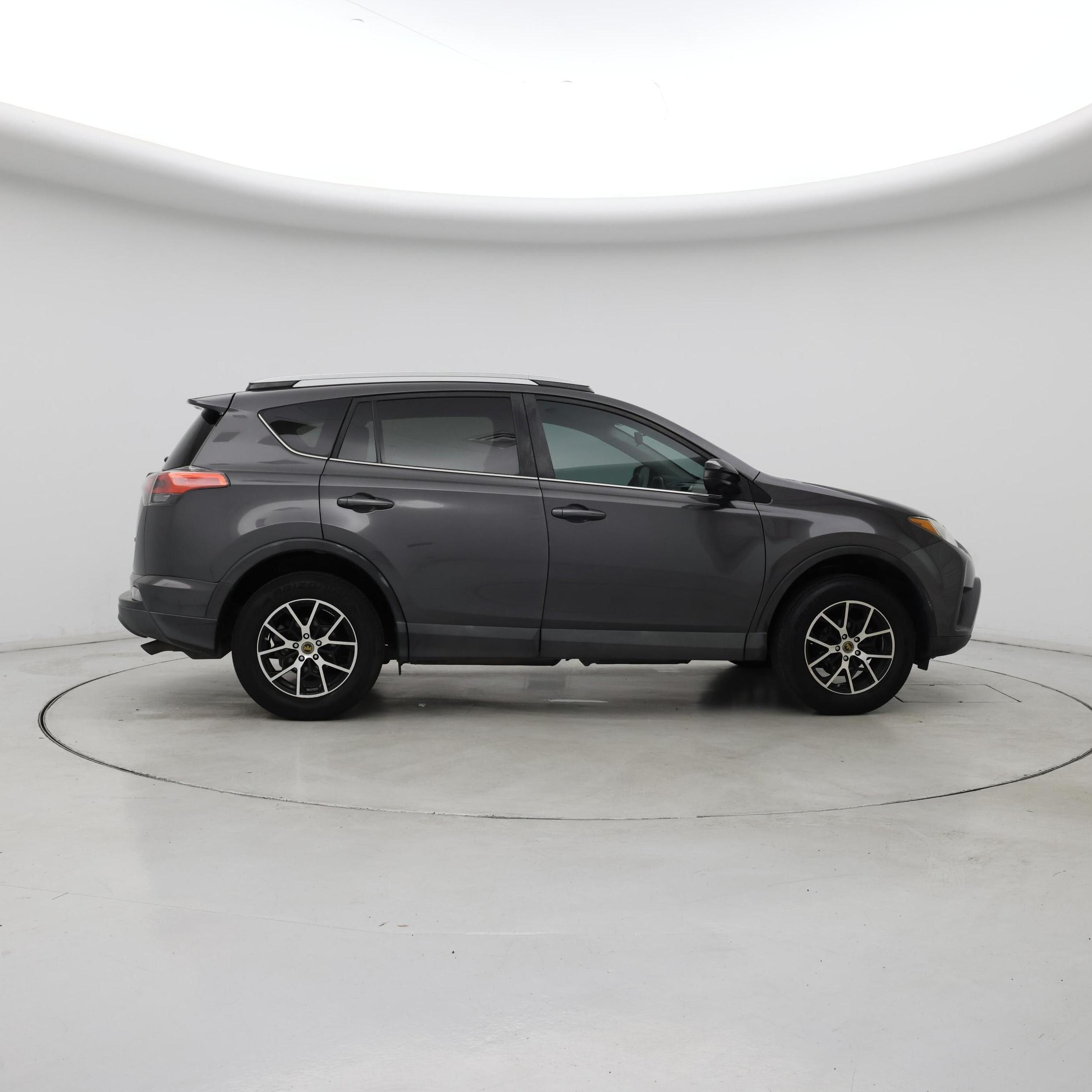 Thumbnail: 2016 Toyota RAV4 - 7