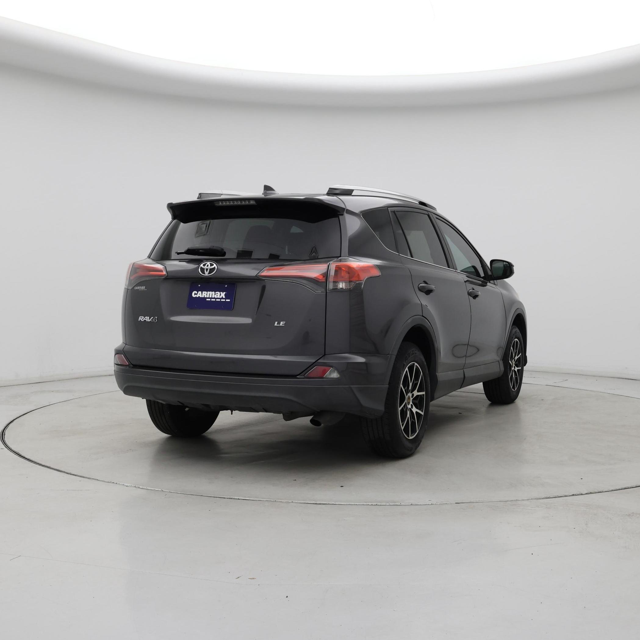 Thumbnail: 2016 Toyota RAV4 - 8