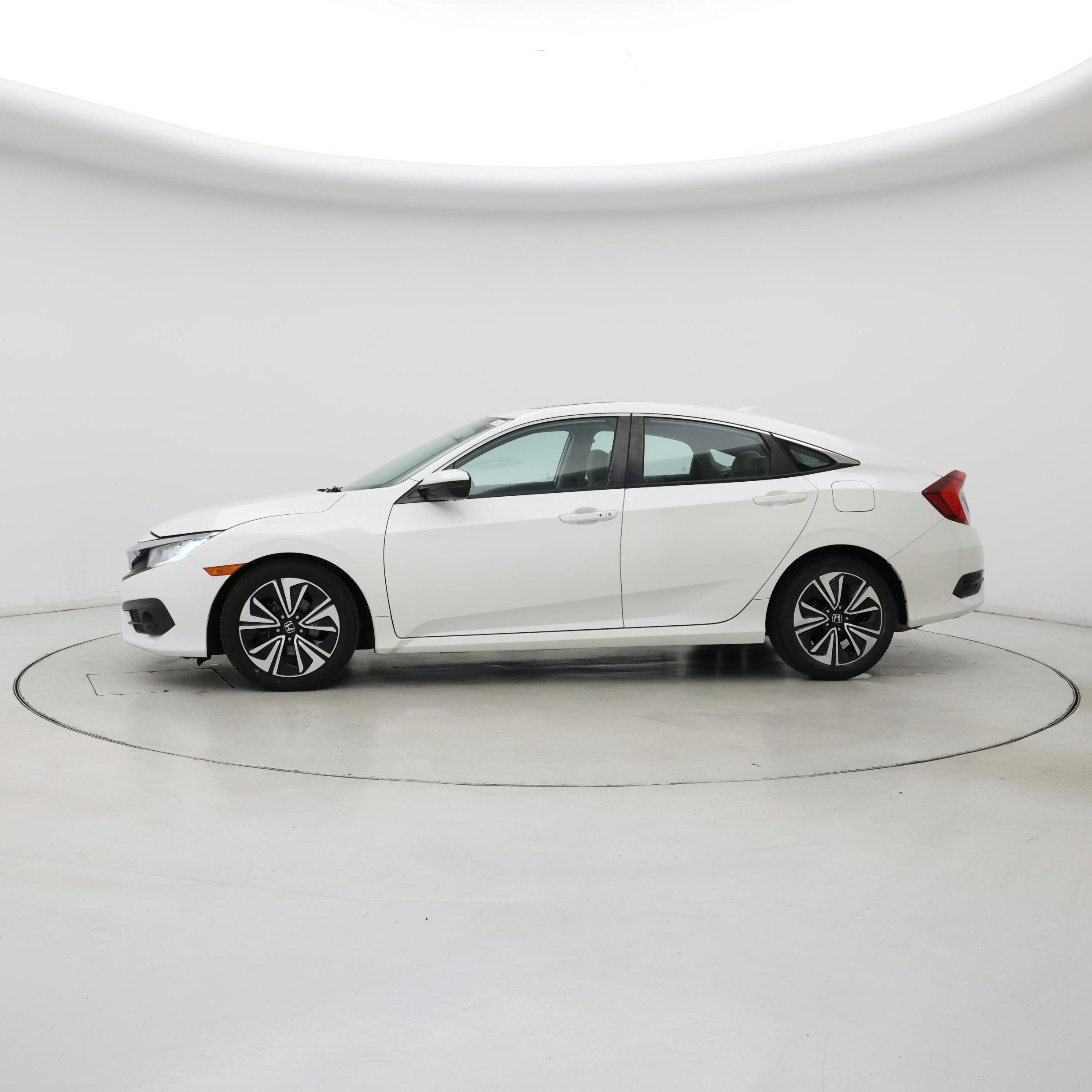 Thumbnail: 2018 Honda Civic - 3